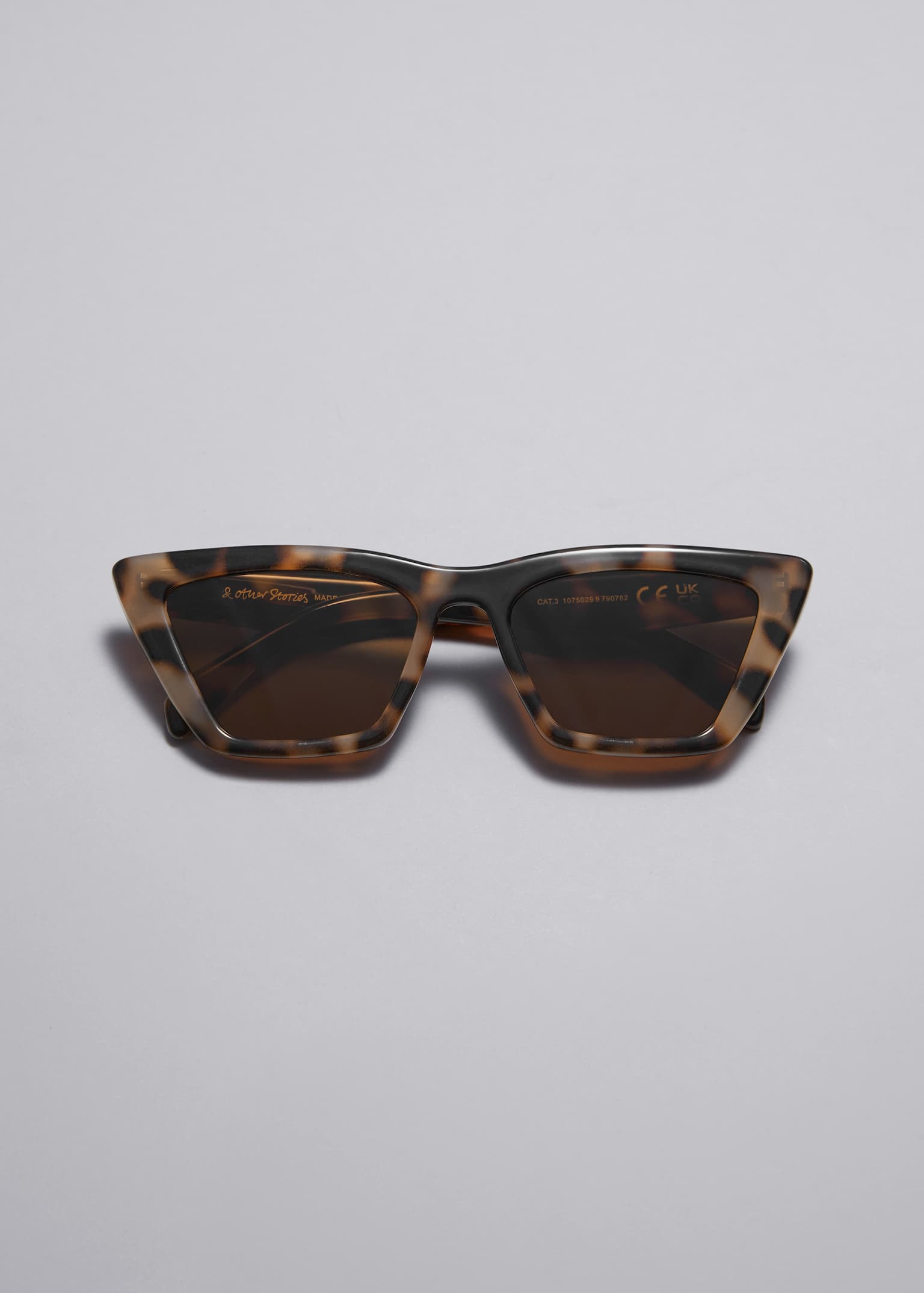 Angular Cat Eye Sunglasses - Tortoise/Black/Light Orange/Black/Brown/Green - 2