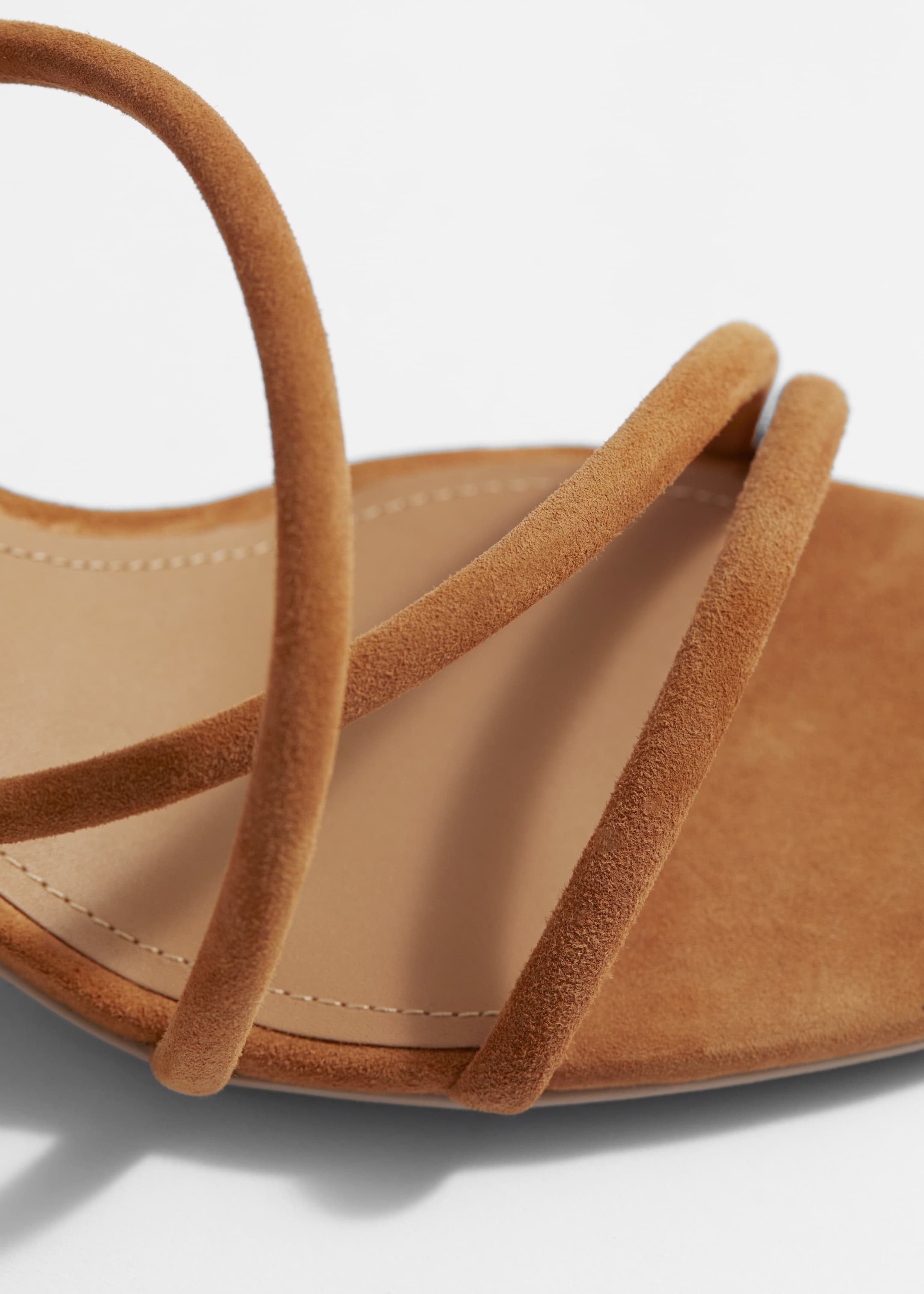Nagyobb kép megtekintése: Pántos blokk sarkú szandál - Beige suede - NŐI | H&M HU 3