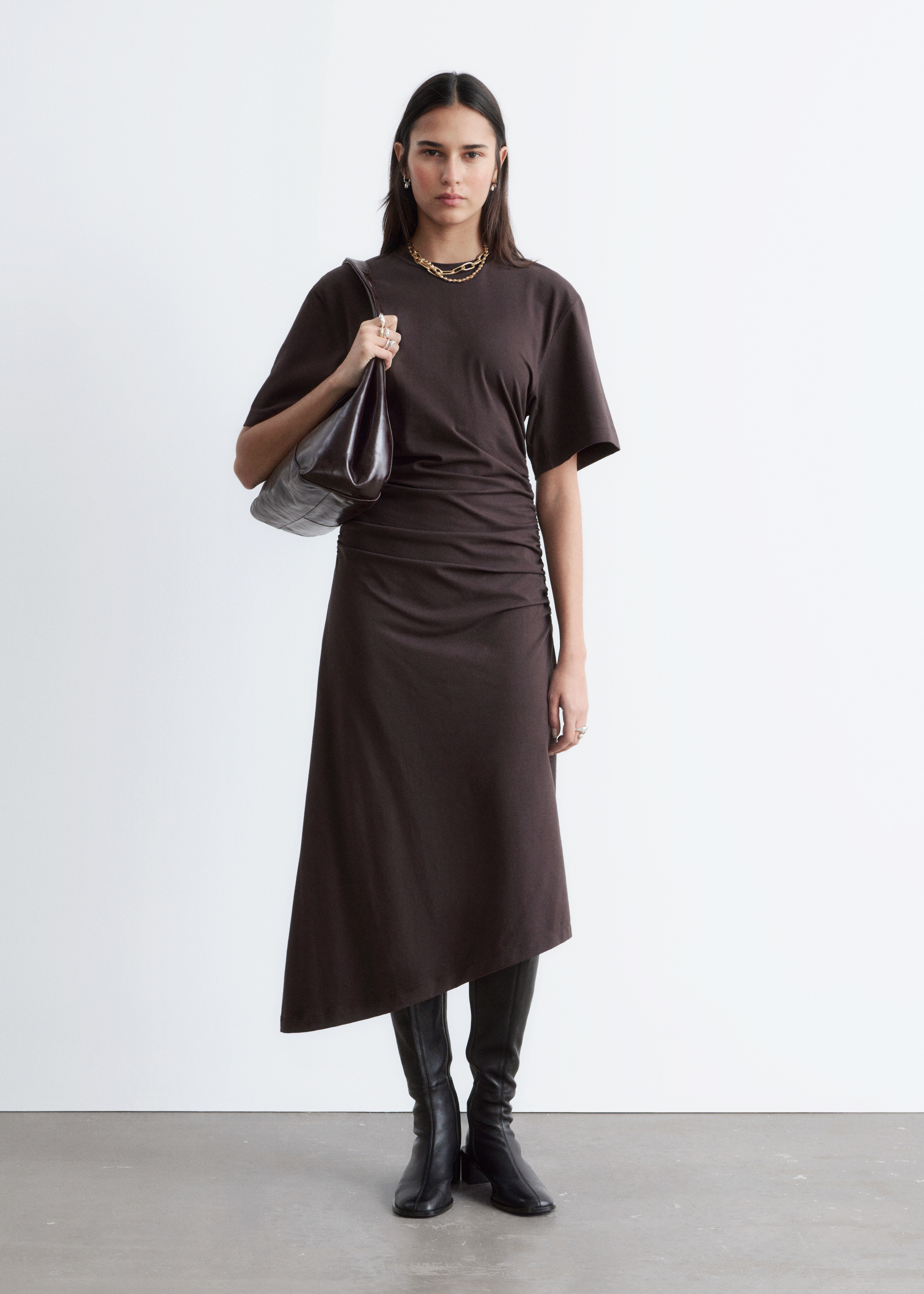 Asymmetric Midi T-Shirt Dress - Mörkbrun/Ljusgrå