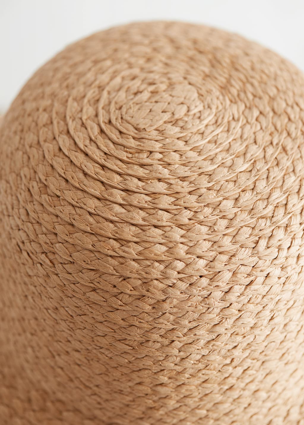 Wide Brim Straw Hat - {{variantName}} - Detalle descriptivo