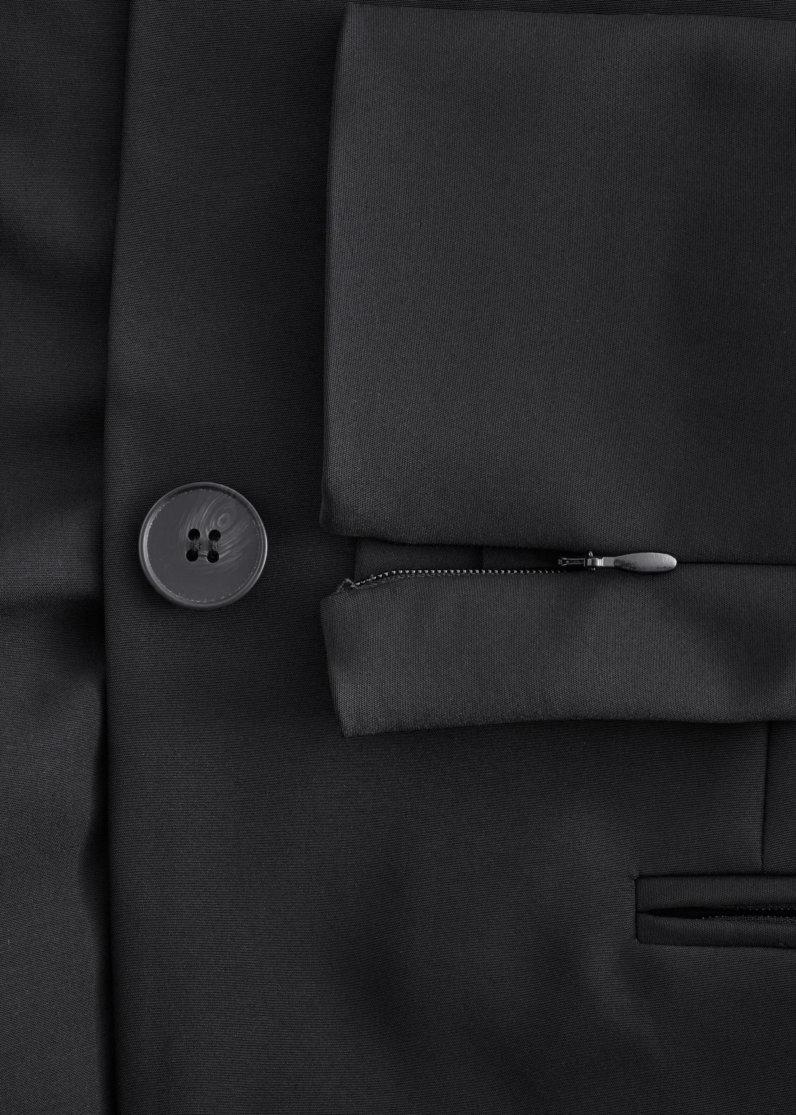 Fitted Single-Breasted Blazer - {{variantName}} - Descriptive Detail