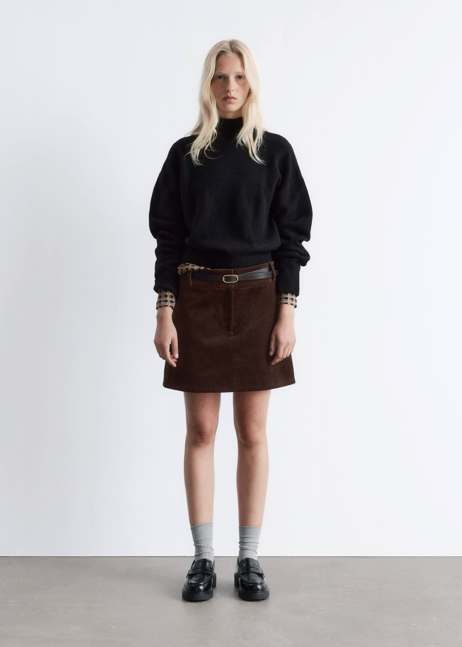 Rollkragenpullover - Schwarz/Dunkles Graubraun/Weinrot/Rosa/Dunkelbeige - 5