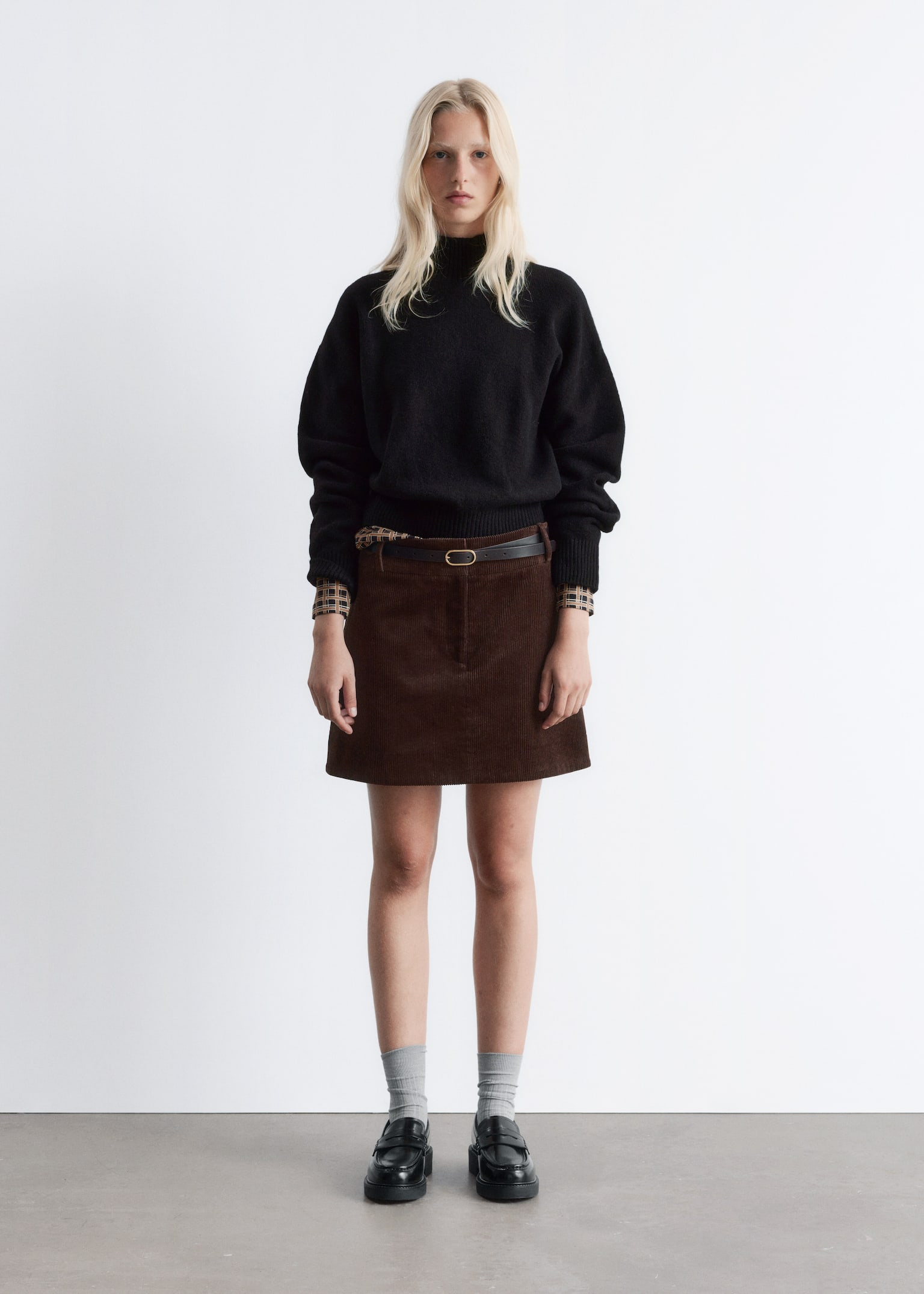 Rollkragenpullover - Schwarz/Rosa/Weinrot/Dunkelbeige - 5