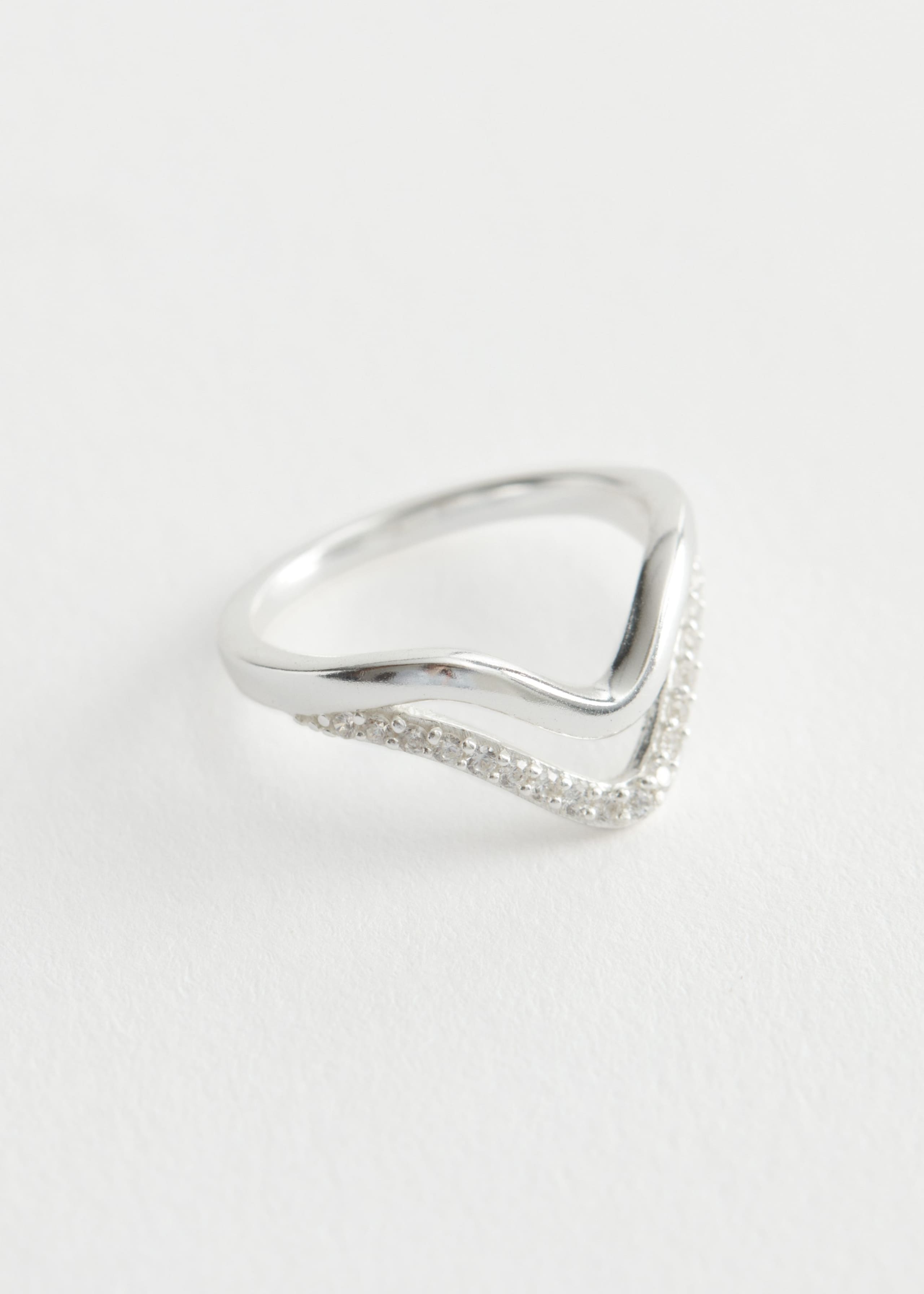 RhinestoneStuddedV-ShapeRing - Silver - Natura morta