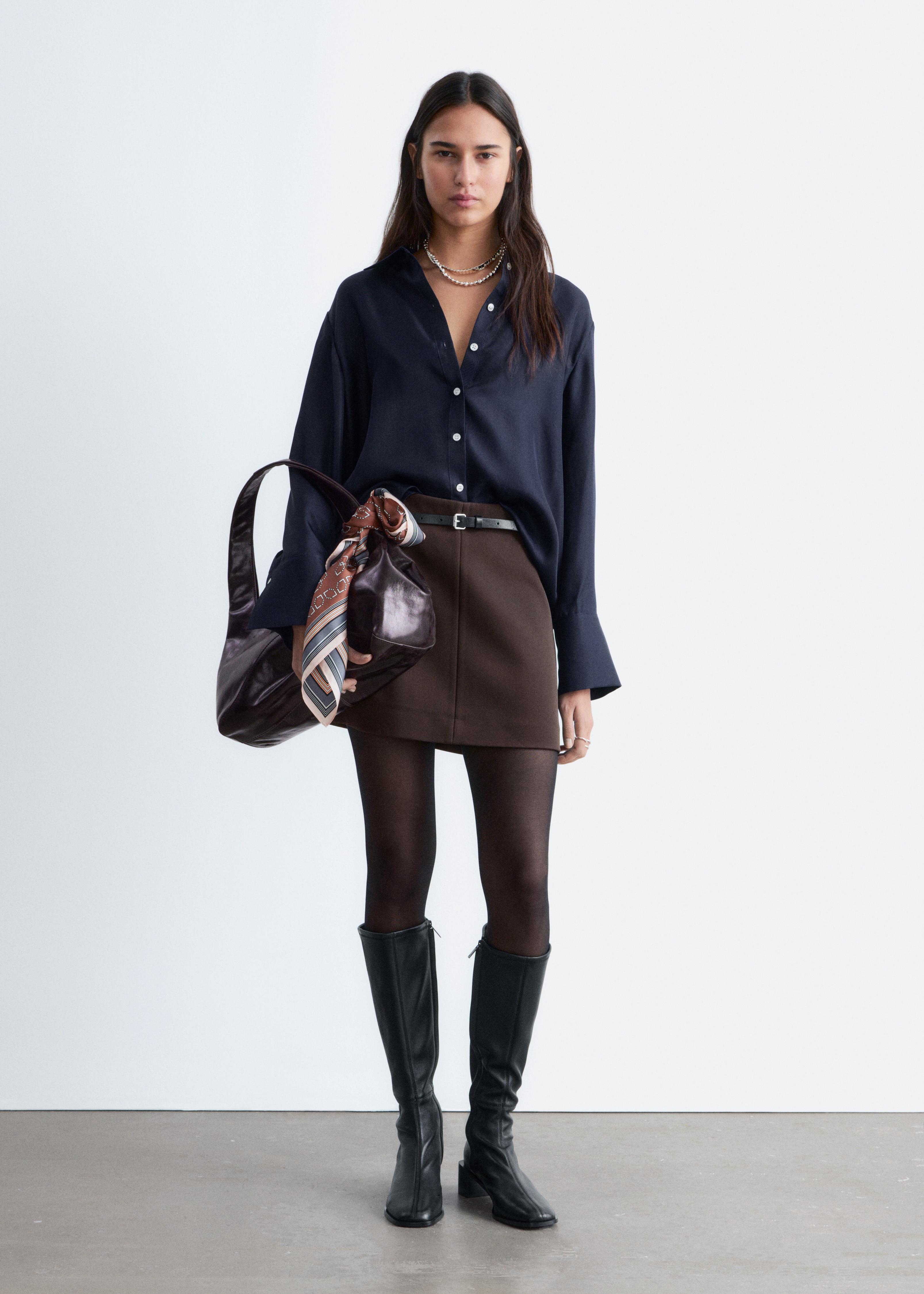 Lockeres Seidenhemd - Dunkelblau/Braun/Braun/Weiße Punkte