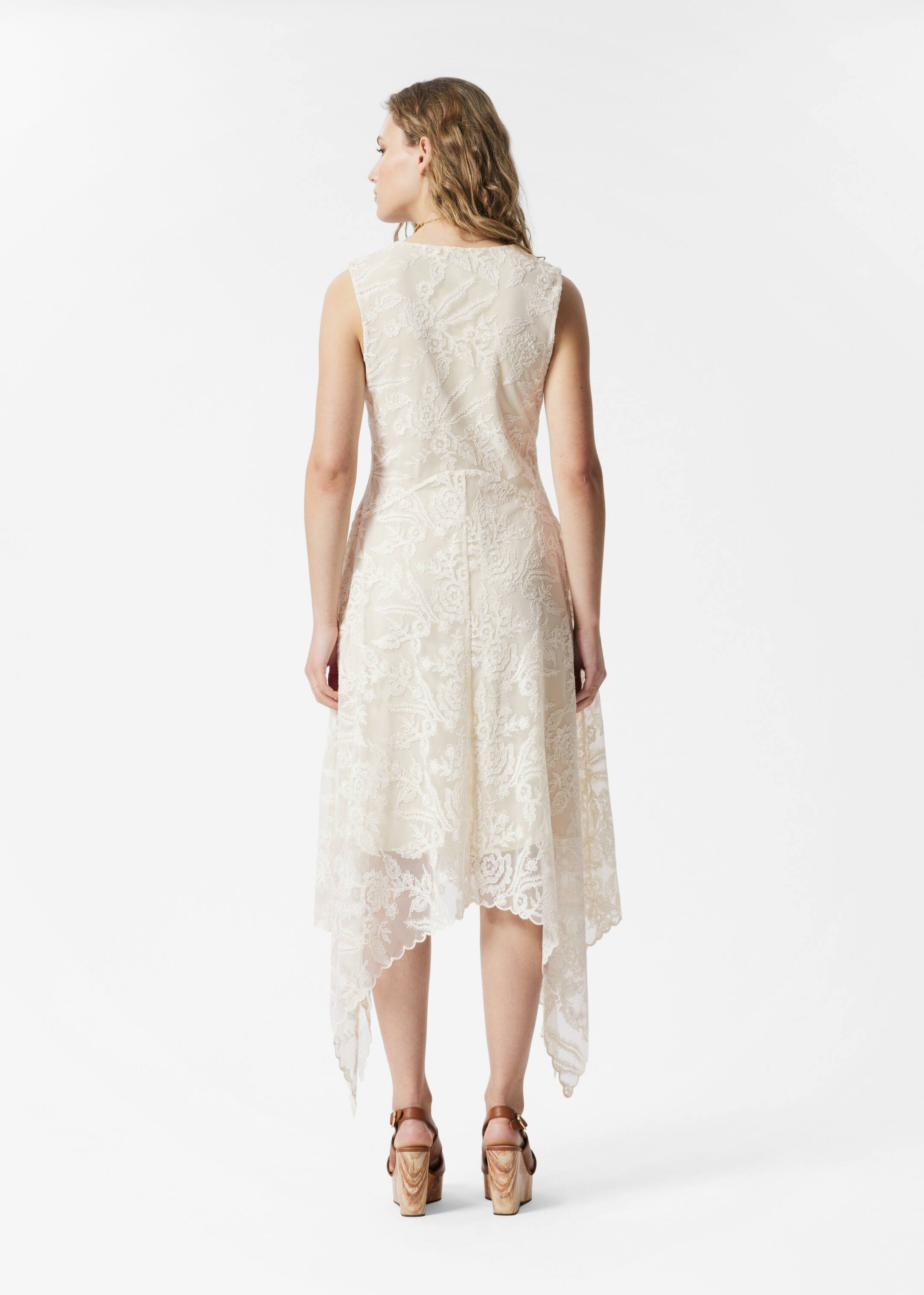 Visualizza immagine più grande: Abito midi in pizzo con scollo a V - Bianco - DONNA | H&M IT 4
