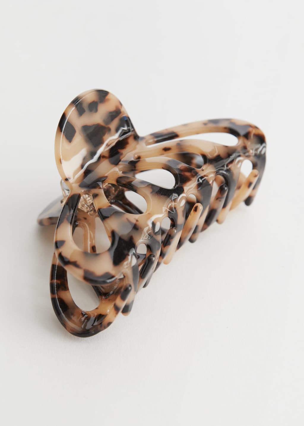 Butterfly Claw Clip - Beige Tortoise - Still Life