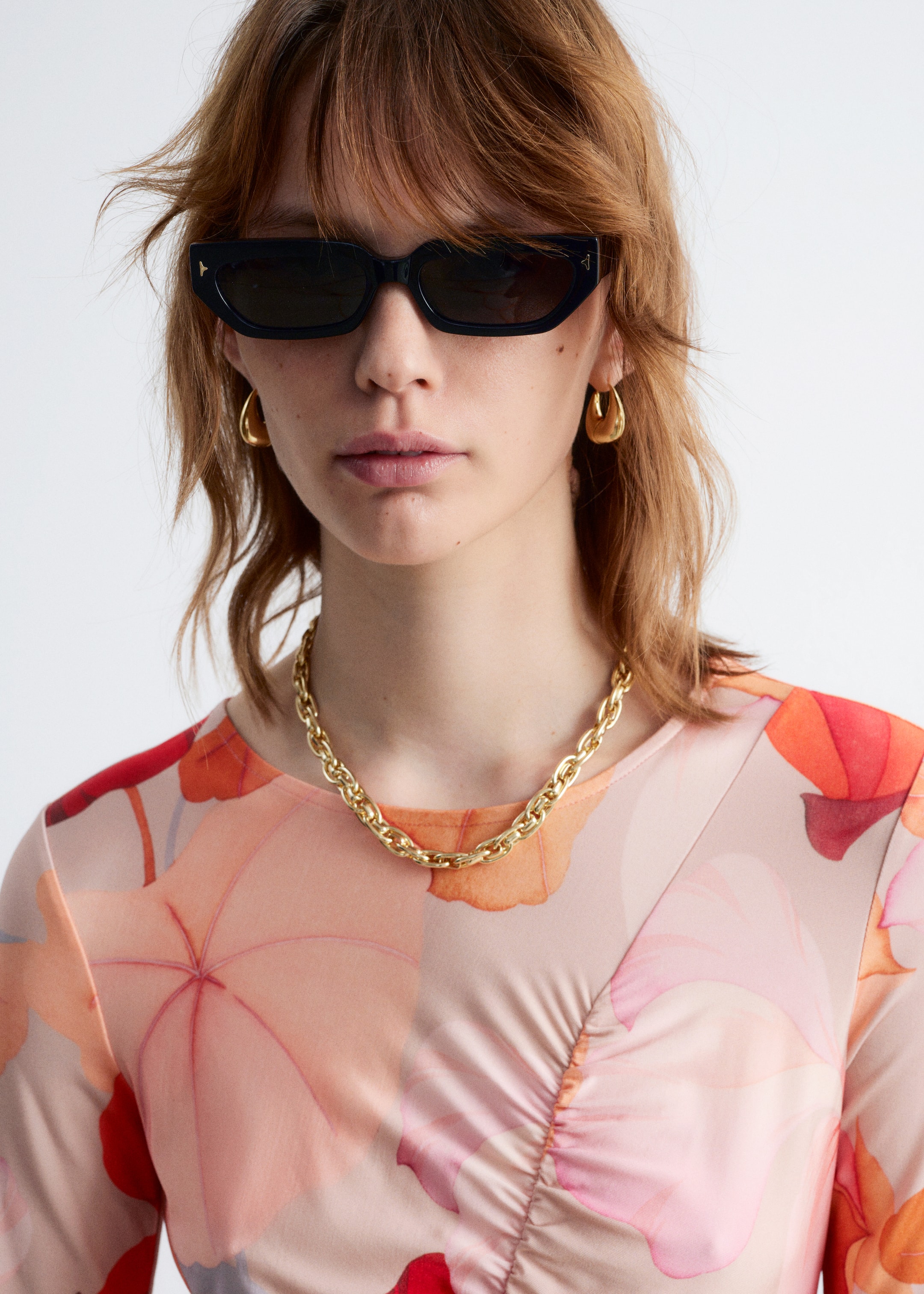Agrandir l'image: Robe midi froncée à manches courtes - Imprimé floral orange/rouge - FEMME | H&M CH 2