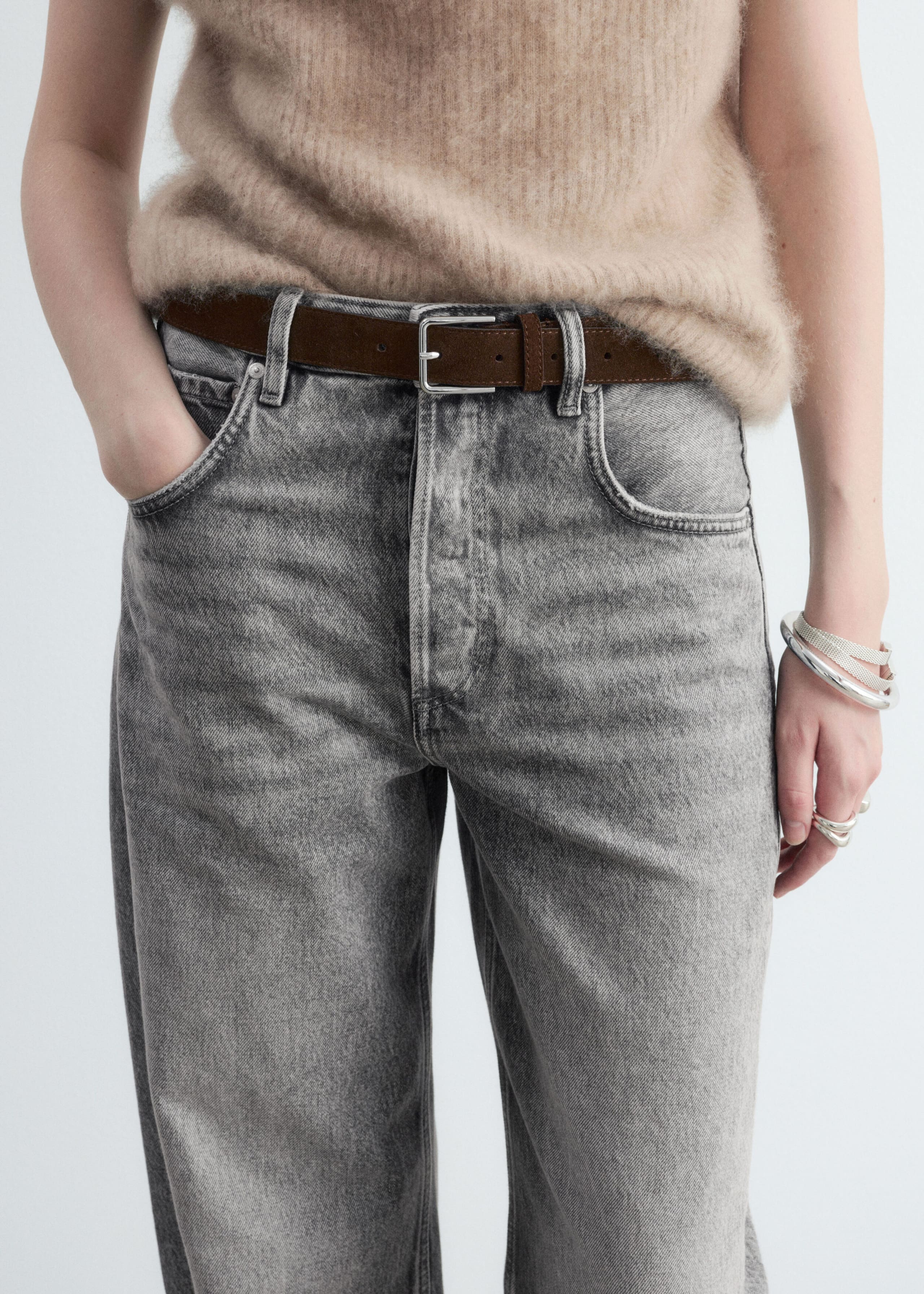 Barrel-Leg Jeans - Vintage Grey - Lookbook