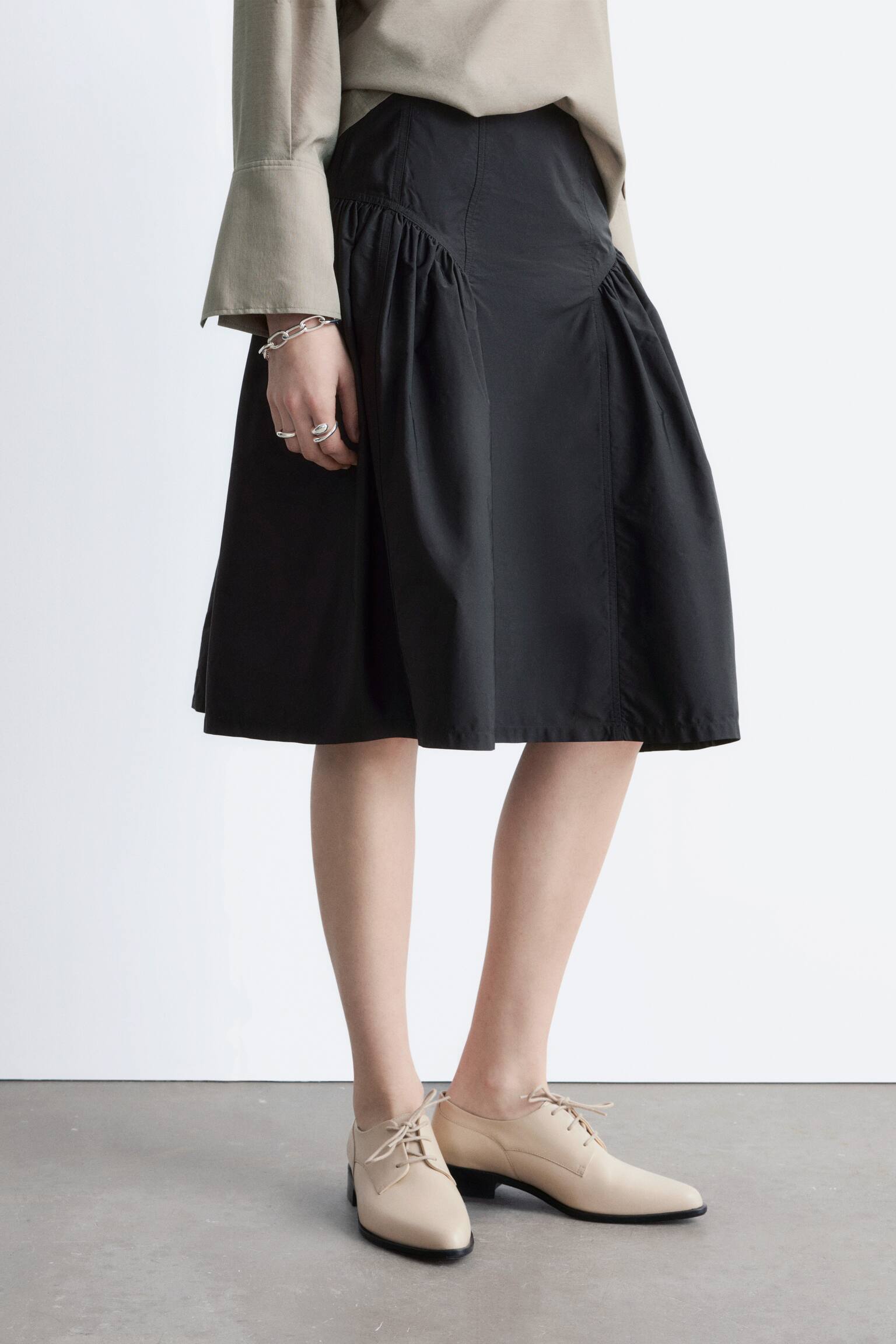 Puff A-line Midi Skirt - שחור - 6