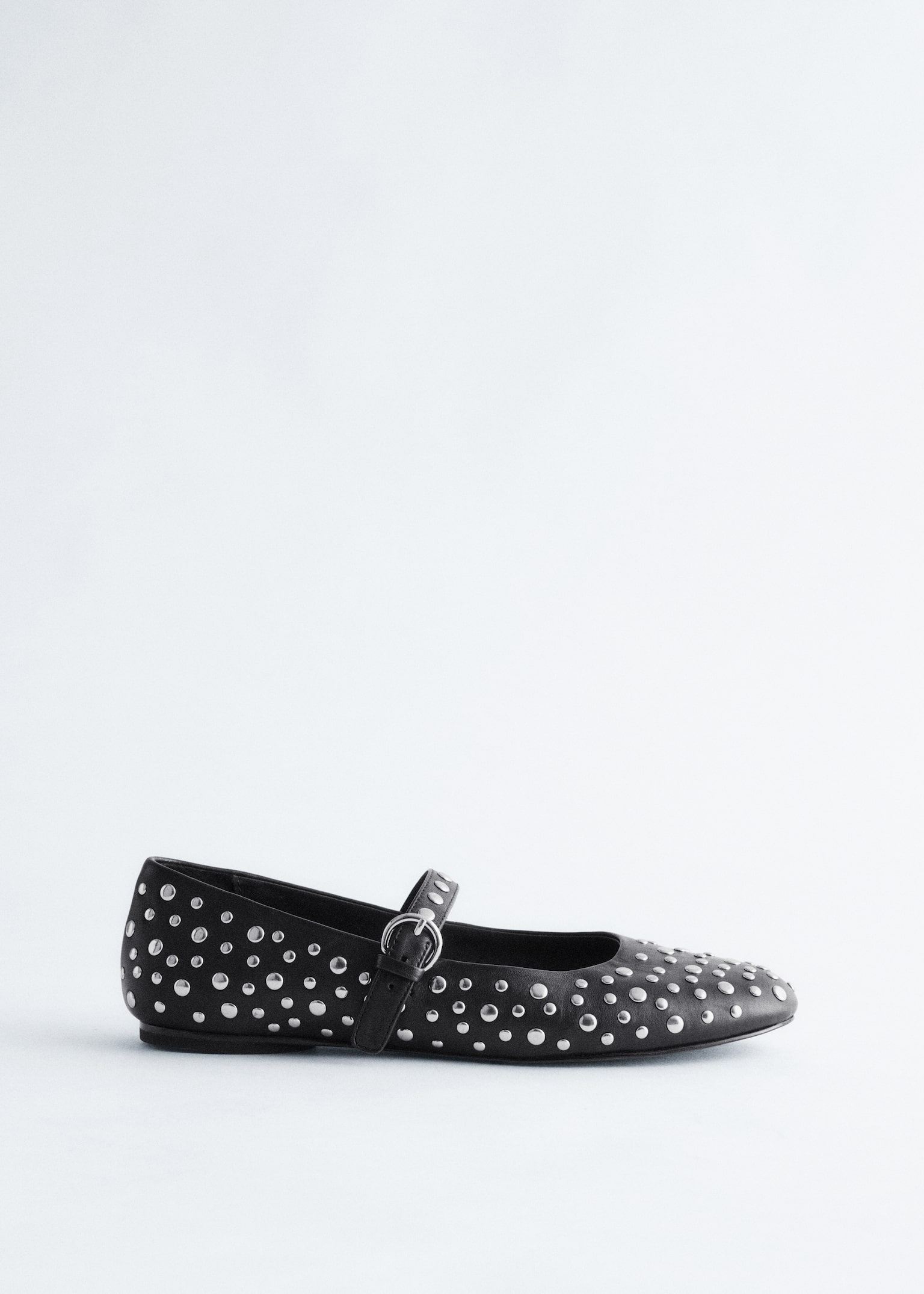 Lederballerinas mit Nieten - Schwarz