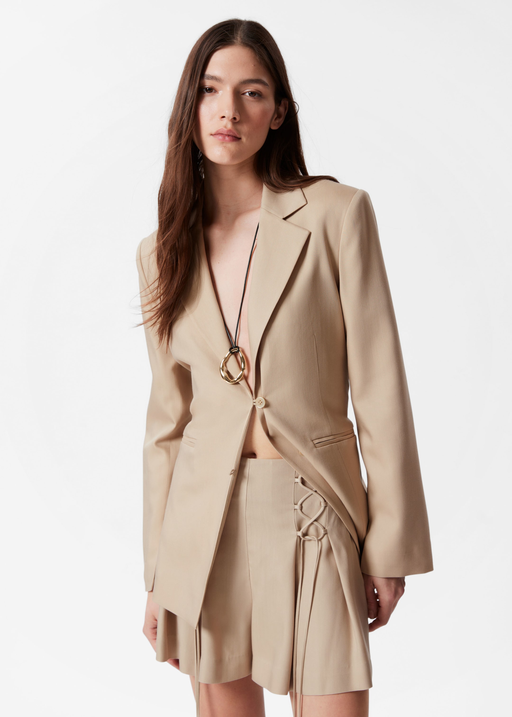 Visa större bild: Shorts med snörning - Beige - DAM | H&M SE 2