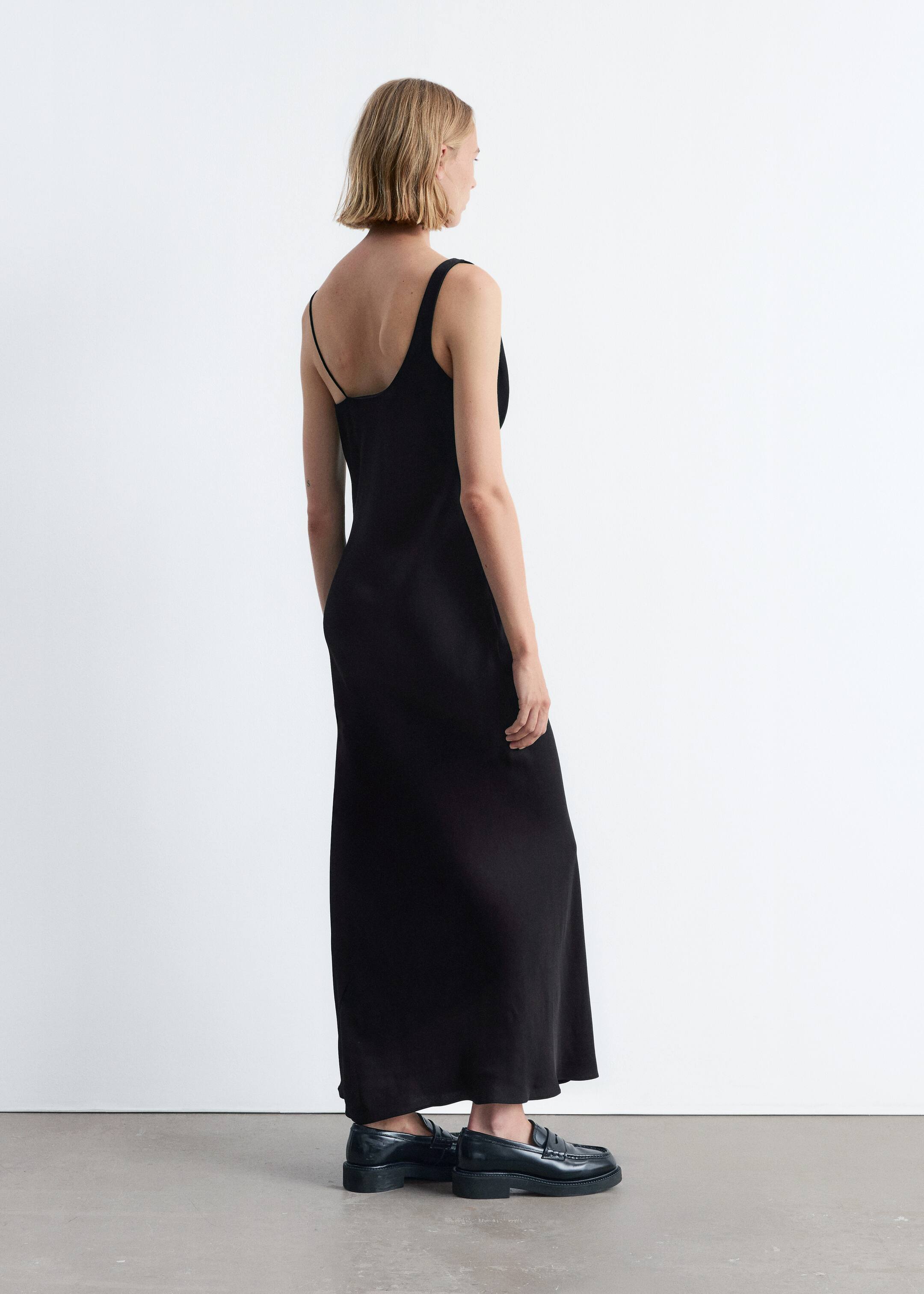 Grösseres Bild ansehen: Asymmetrisches Midikleid mit Wasserfallausschnitt - Schwarz - DAMEN | H&M CH 4