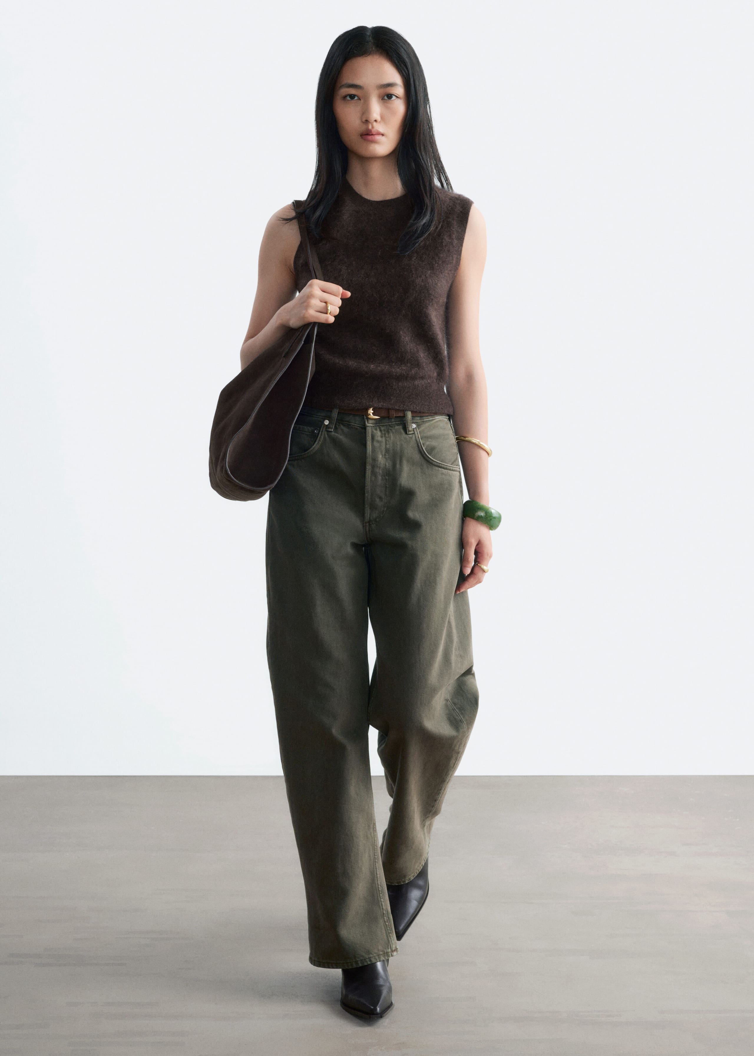 Brushed Cashmere Vest - Dark Brown - Lookbook