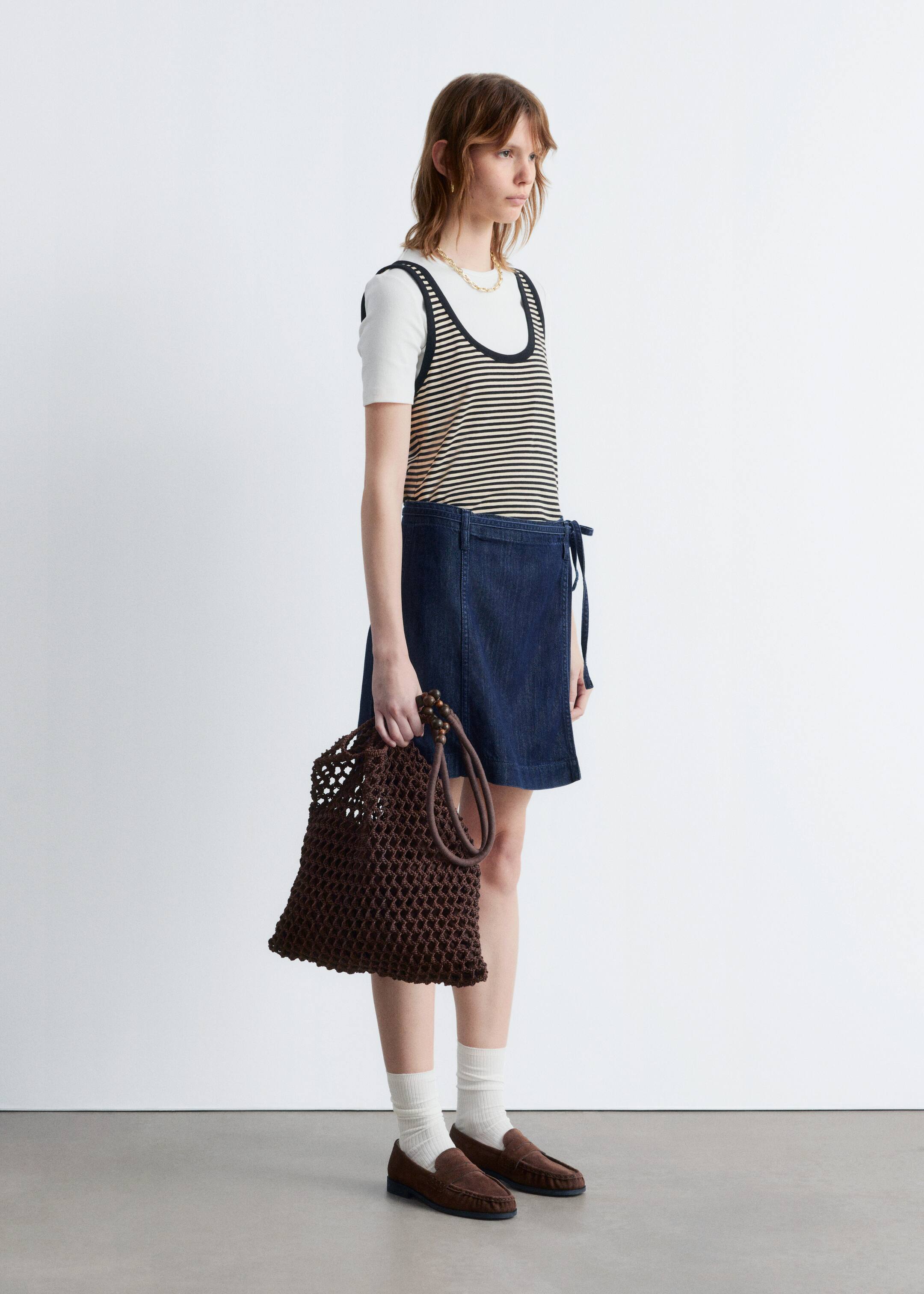Zobacz większy obraz: Tie-Detail Denim Mini Skirt - Ciemnoniebieski - ONA | H&M PL 4