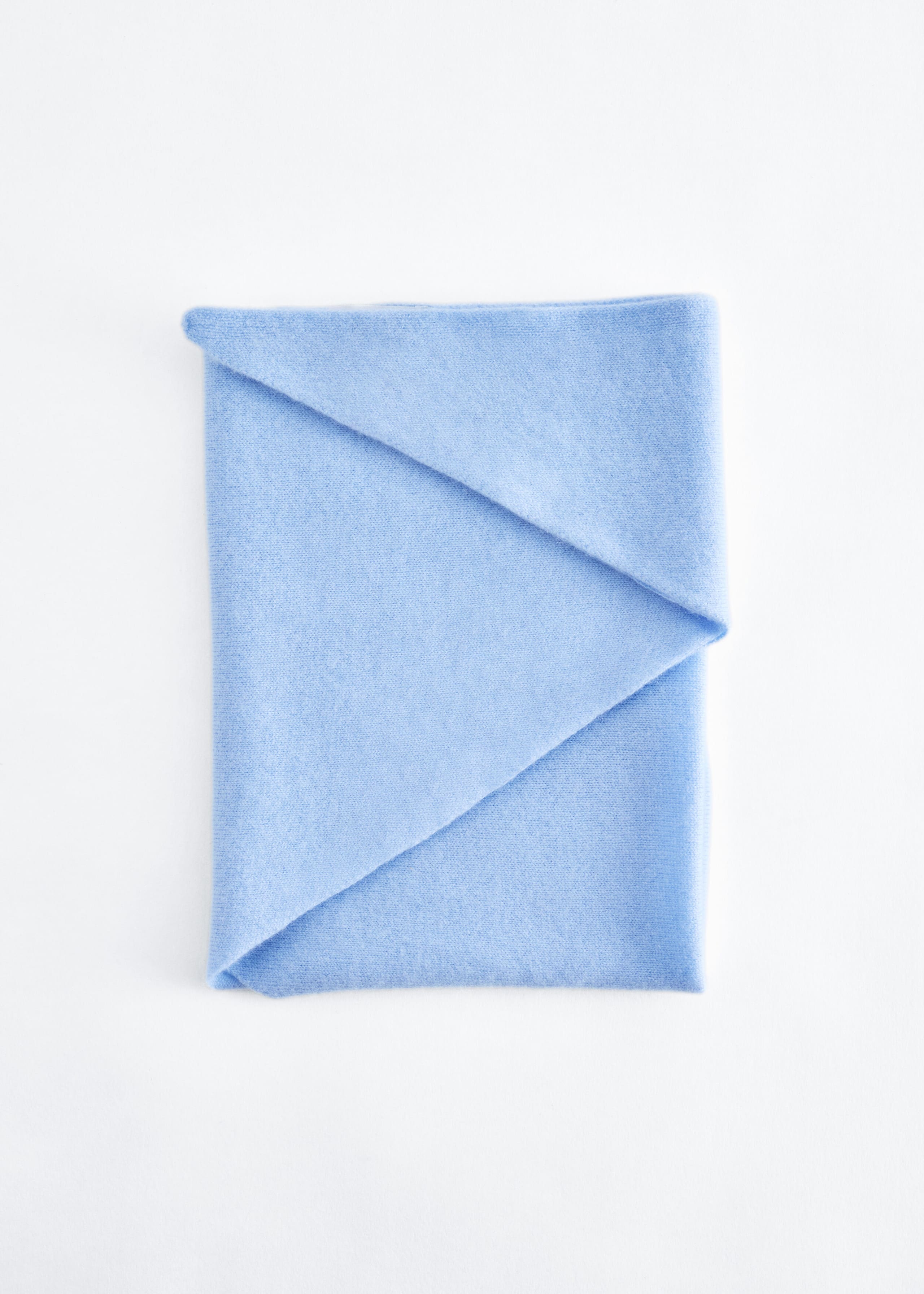 Cashmere Scarf - {{variantName}} - Descriptive Detail