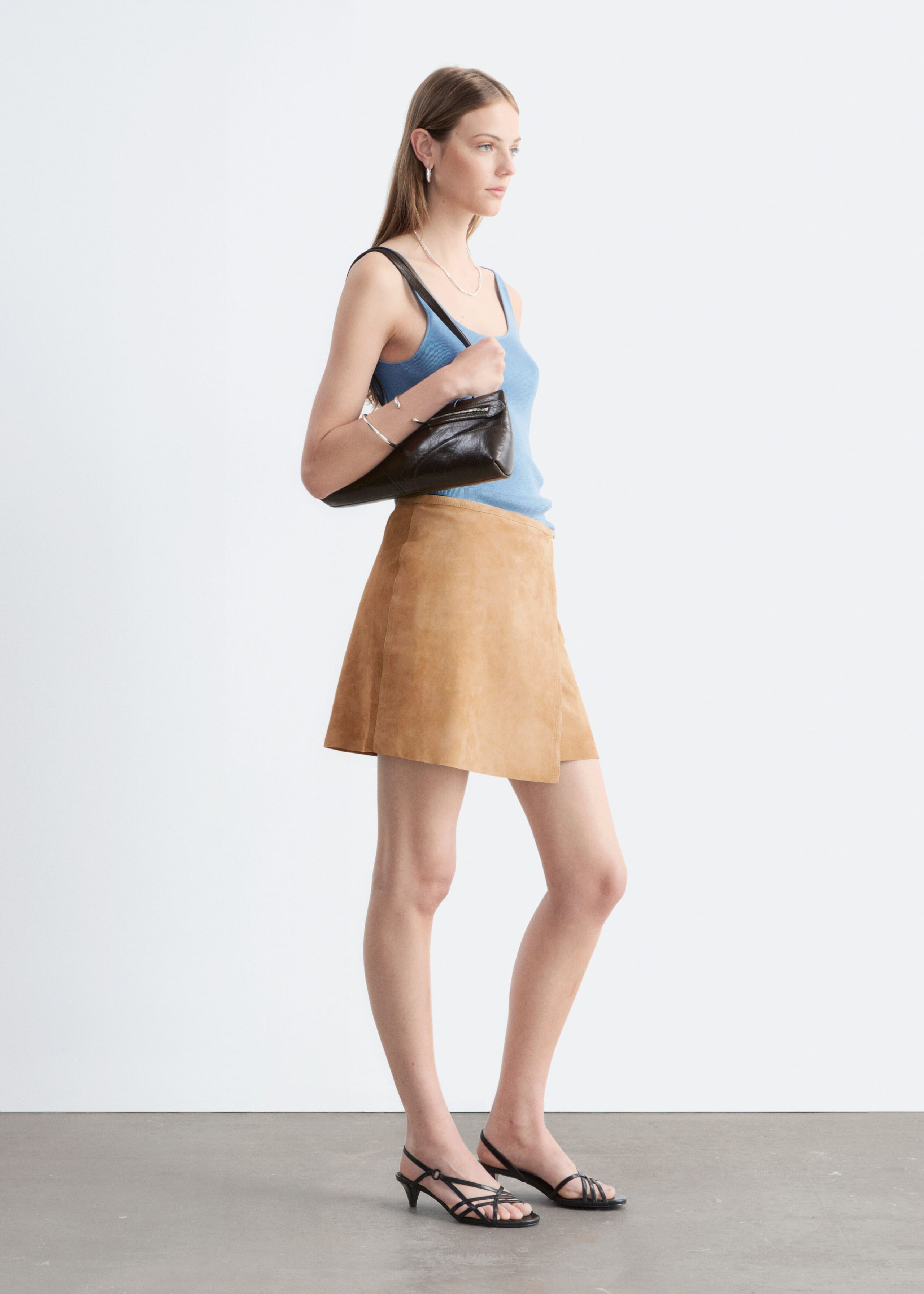 Minikjol i mocka – Beige – lookbook