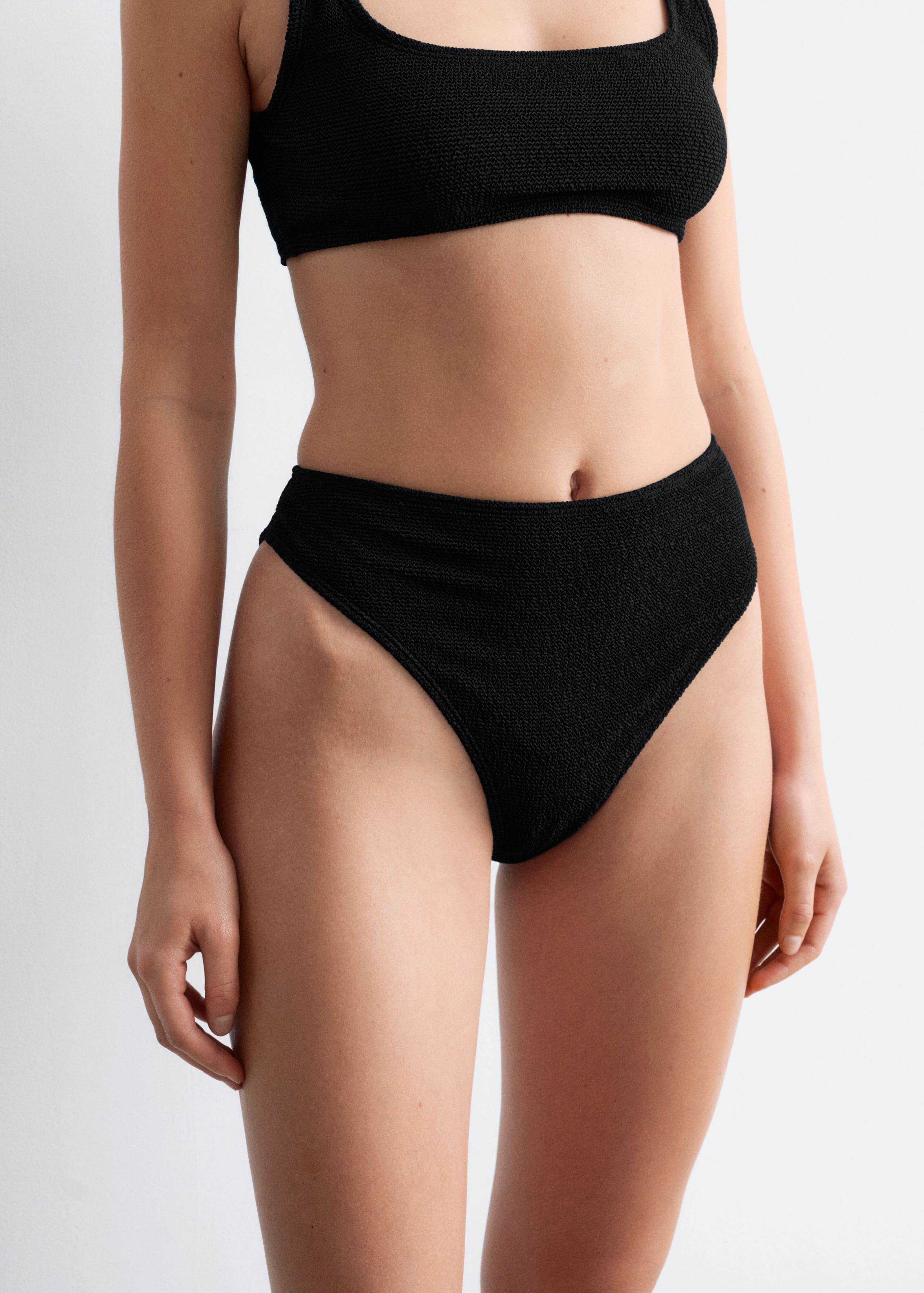 Image of Strukturierte, hoch sitzende Bikinihose