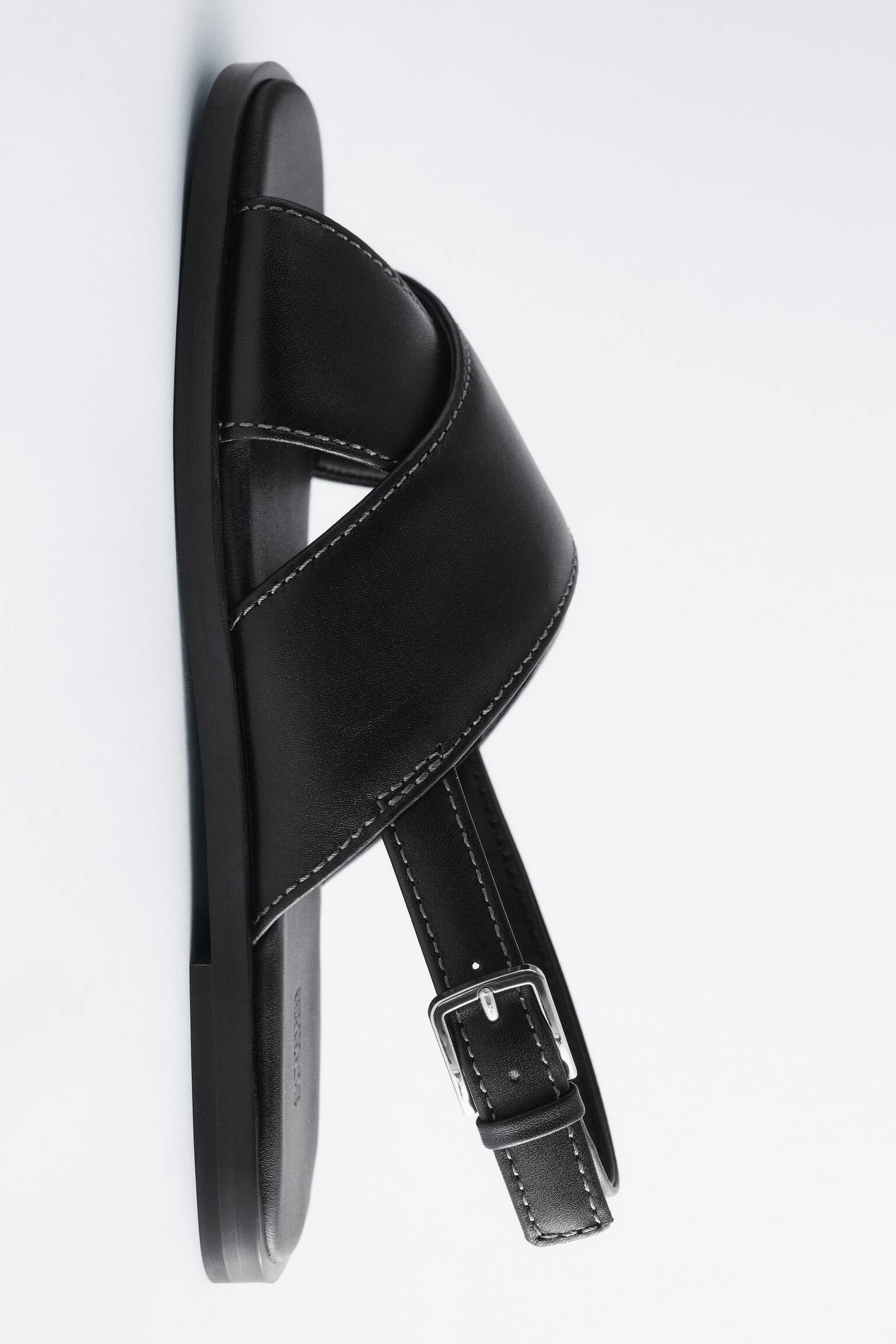 Crossover-Sandalen aus Leder - Schwarz - 2