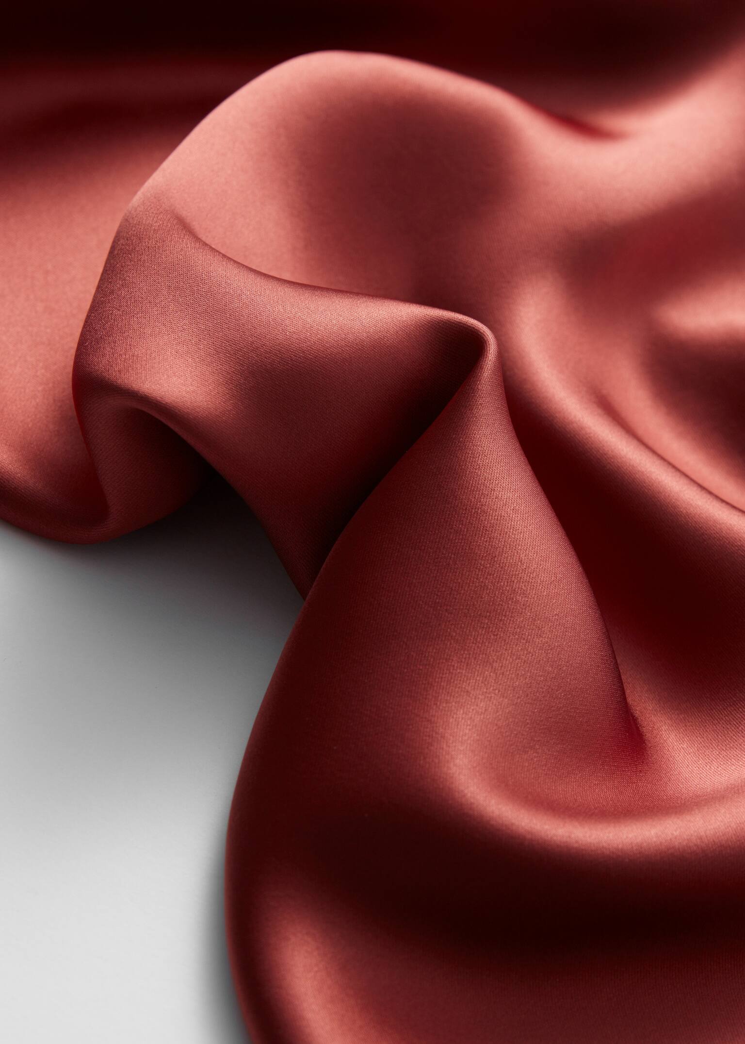 Robe midi en satin sans manches - Rouge foncé/Dark pink/Rose/Noir/Bleu moyen/Marron foncé/Jaune pastel/Bleu clair - 2
