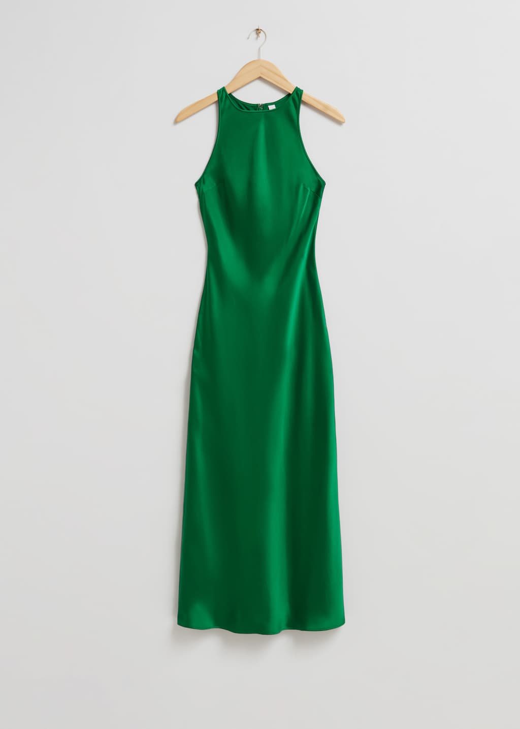 Vestido midi de satén ajustado - Negro - Bodegón