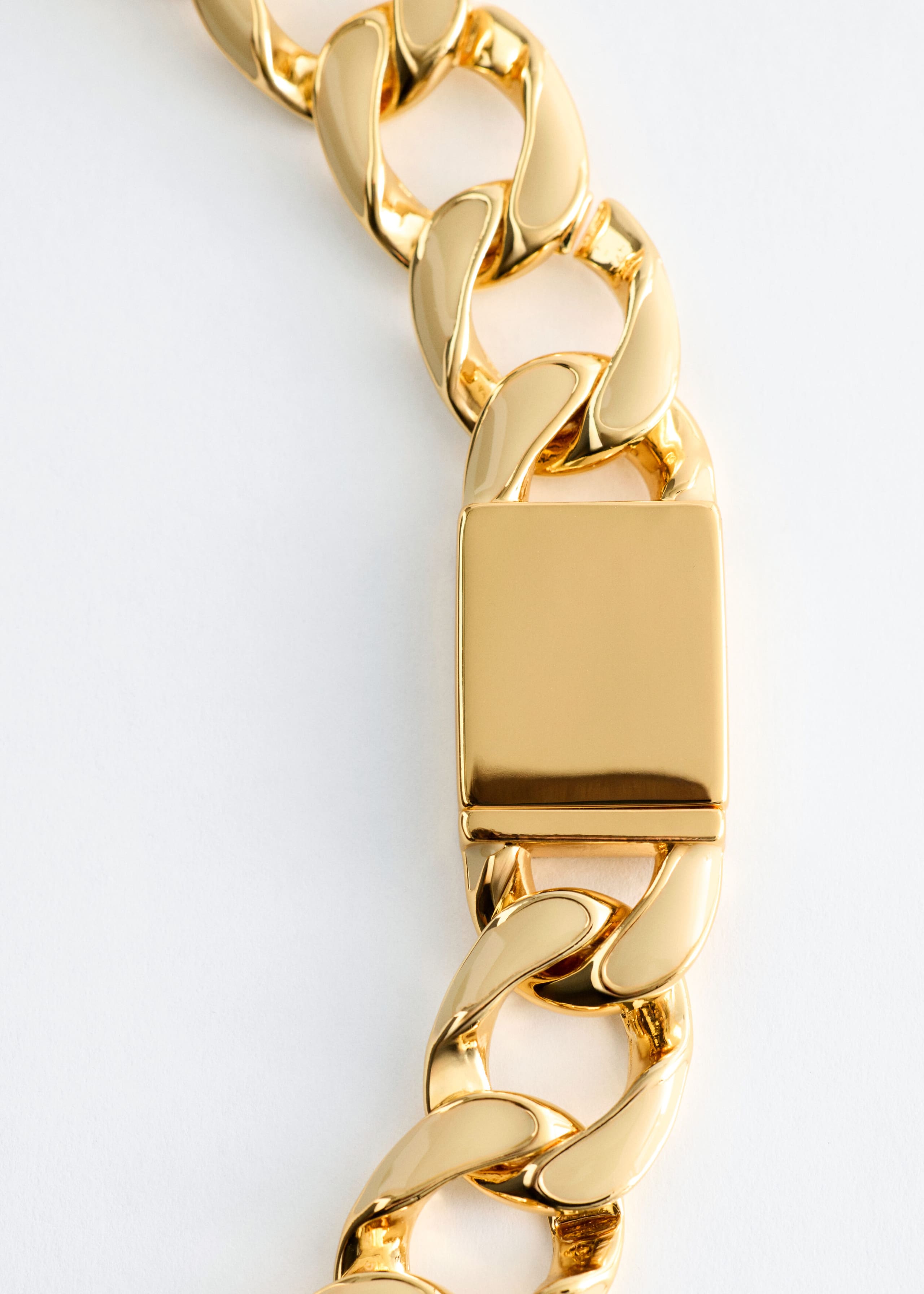 Markante Panzerkette - {{variantName}} - Beschreibendes Detail