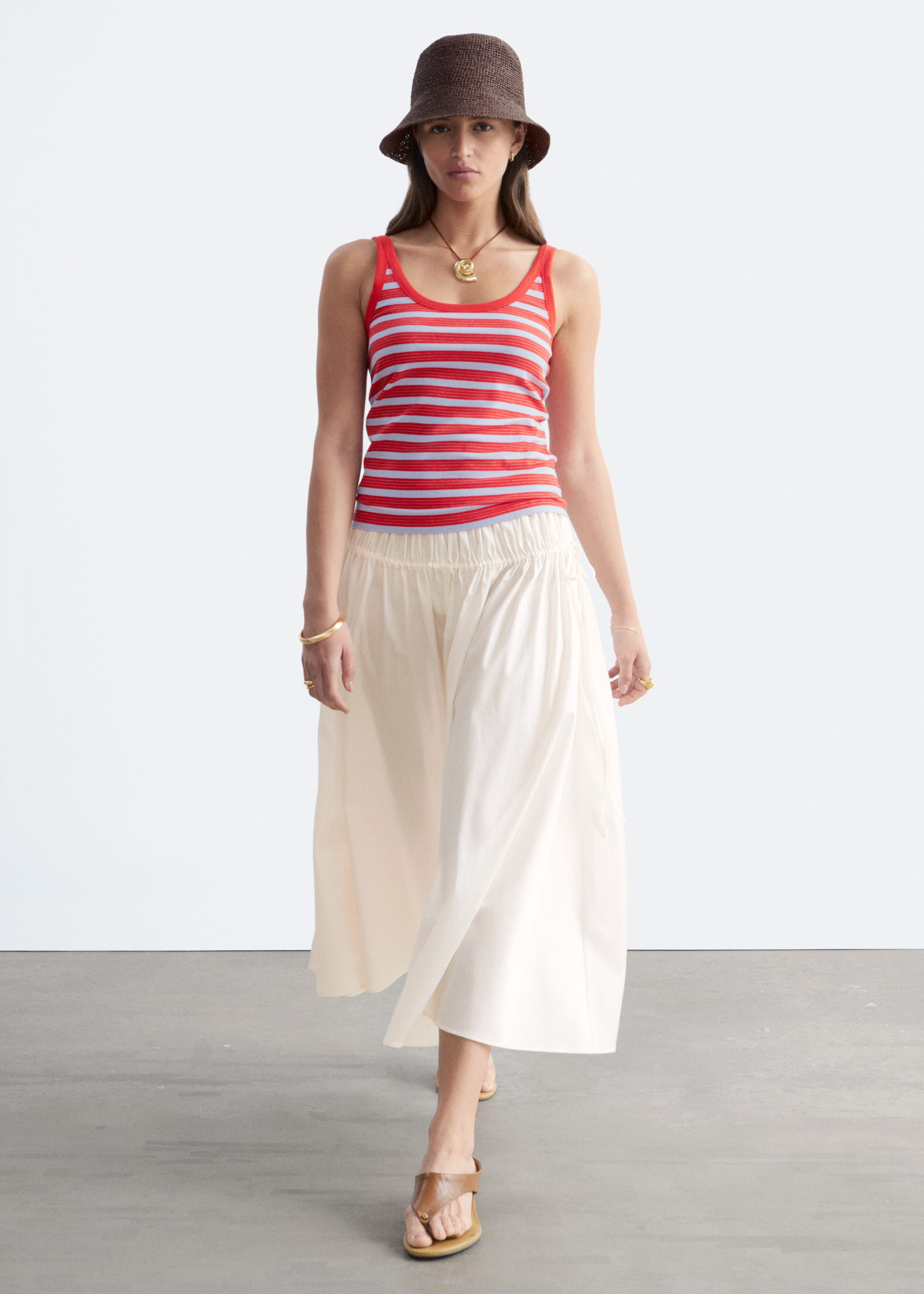 Scoop-Neck Tank Top - Black/White - Lookbook