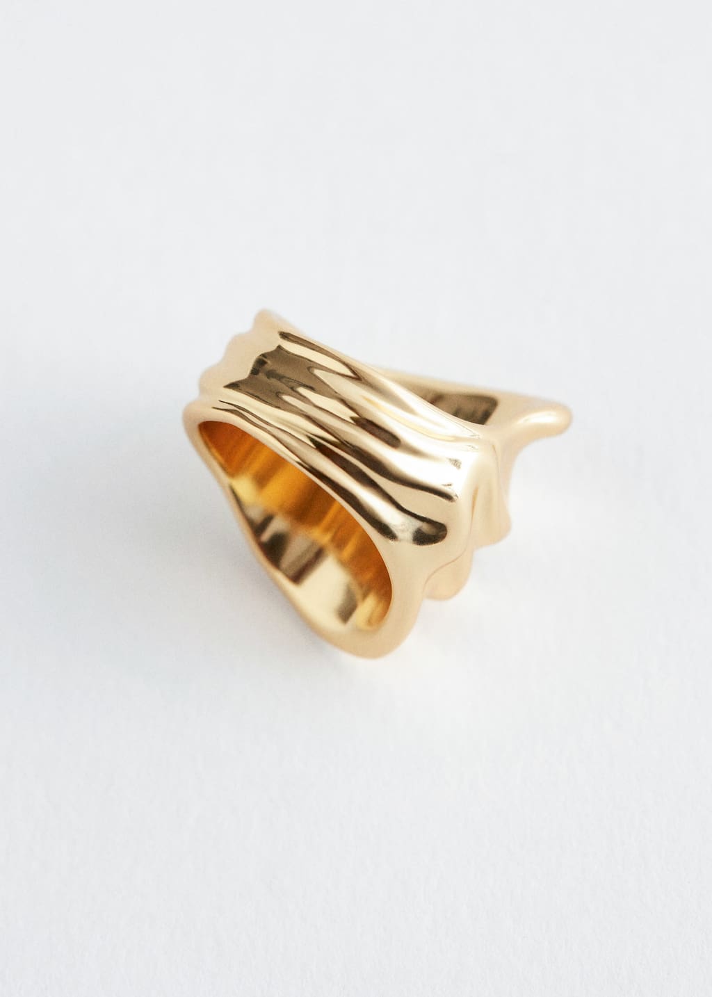 Image of Anillo escultórico ondulado