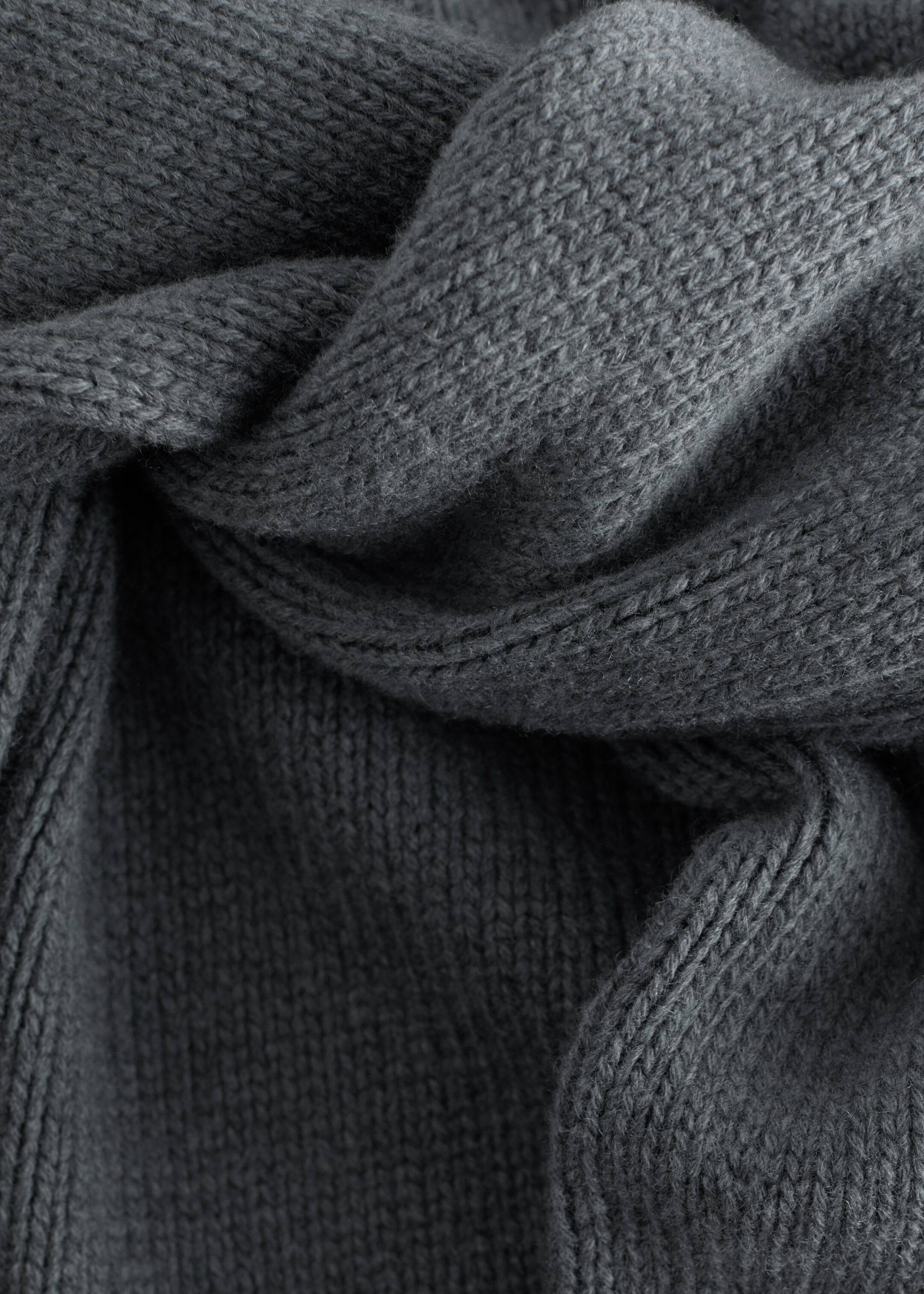 Größeres Bild ansehen: Rollkragenpullover aus Kaschmir-Mix - Dunkelgrau - Ladies | H&M DE 6