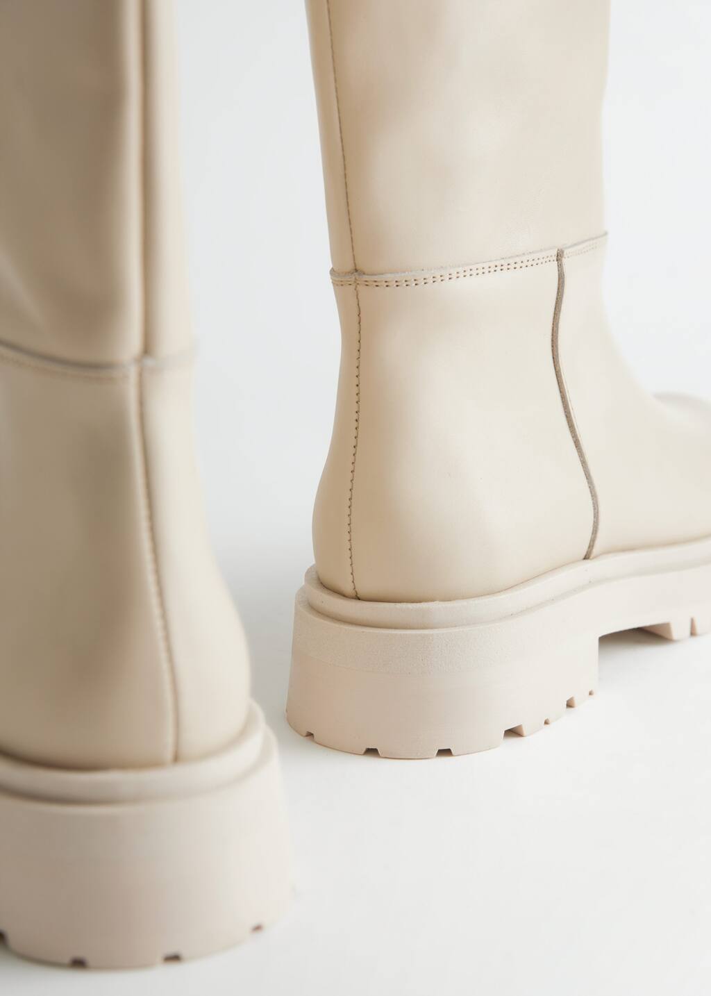 Chunky Sole Tall Leather Boots - {{variantName}} - Detalle descriptivo