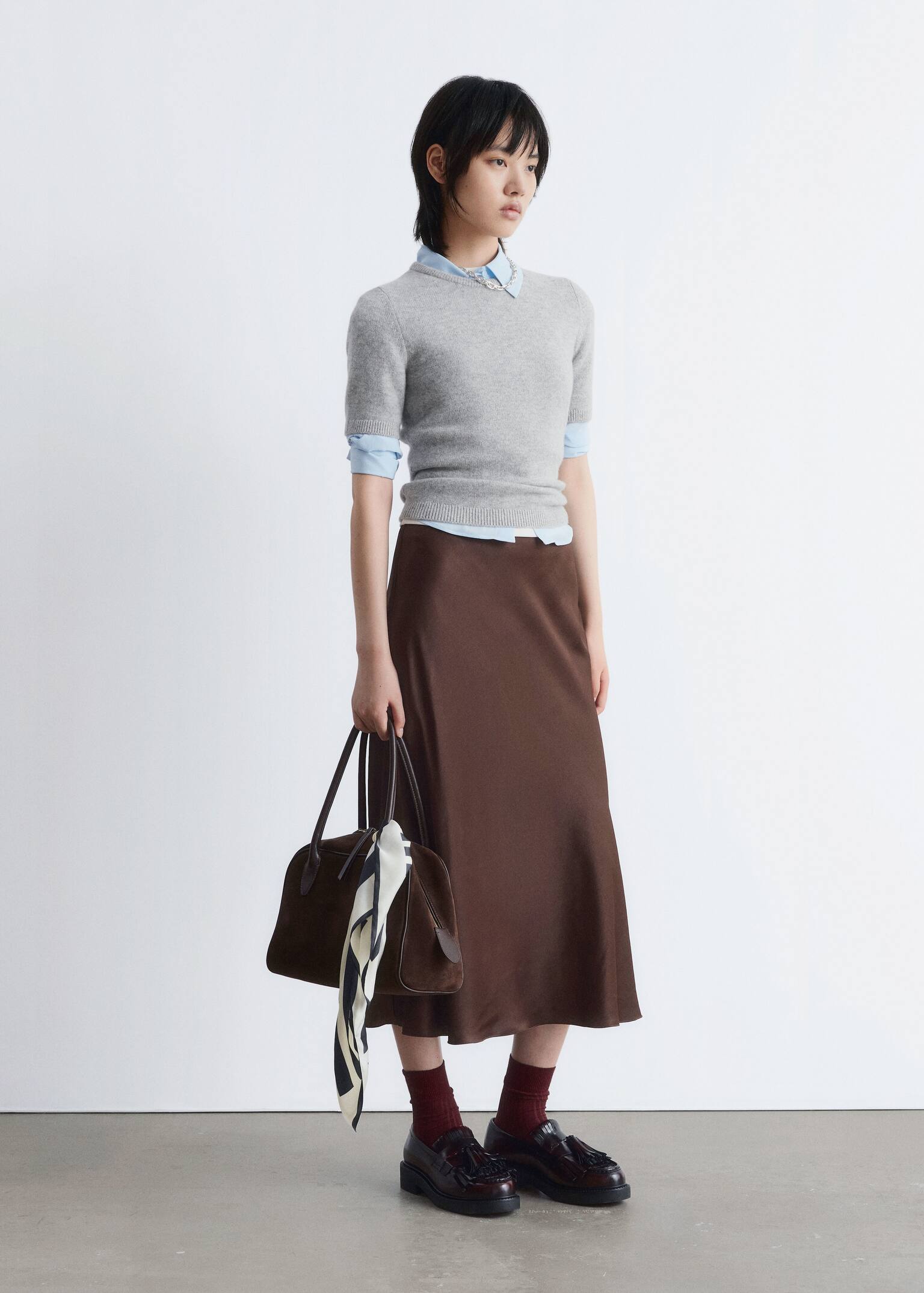 Pletené kašmírové tričko - Svetlosivá/Tmavohnedá/Tmavočervená - 3