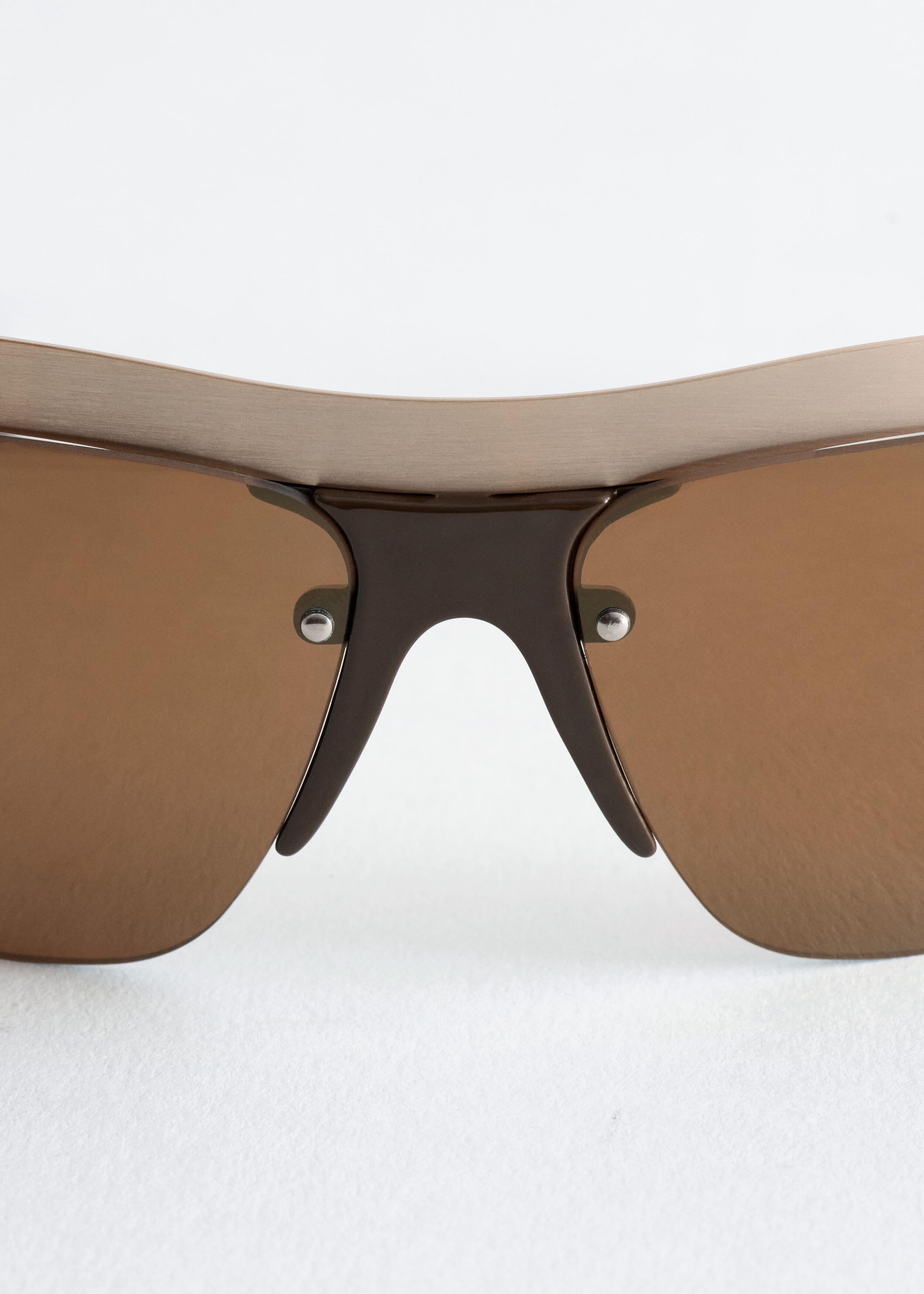 Shield Sunglasses - {{variantName}} - Descrizione dettagliata