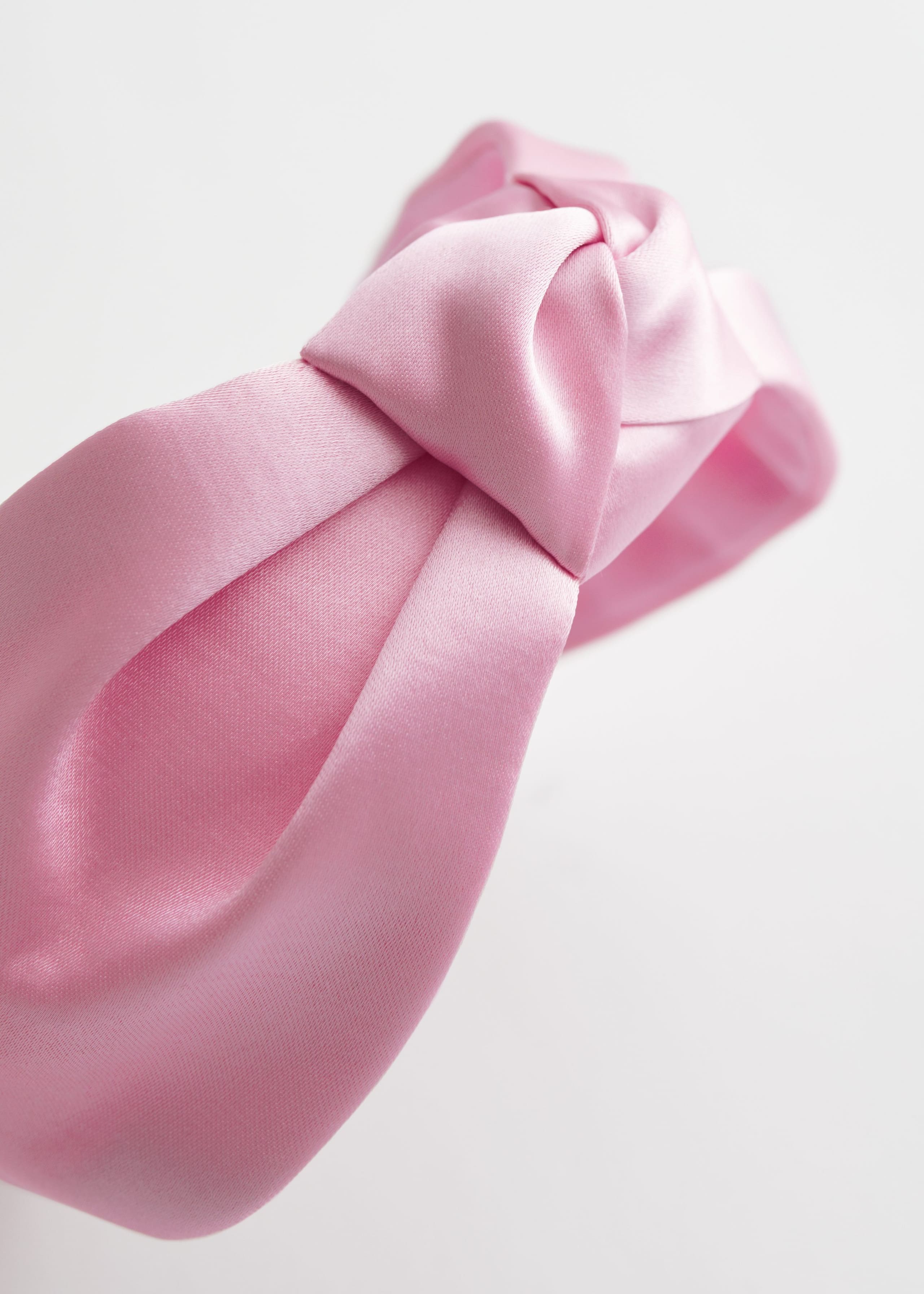 Satin Alice Headband - {{variantName}} - Detalle descriptivo