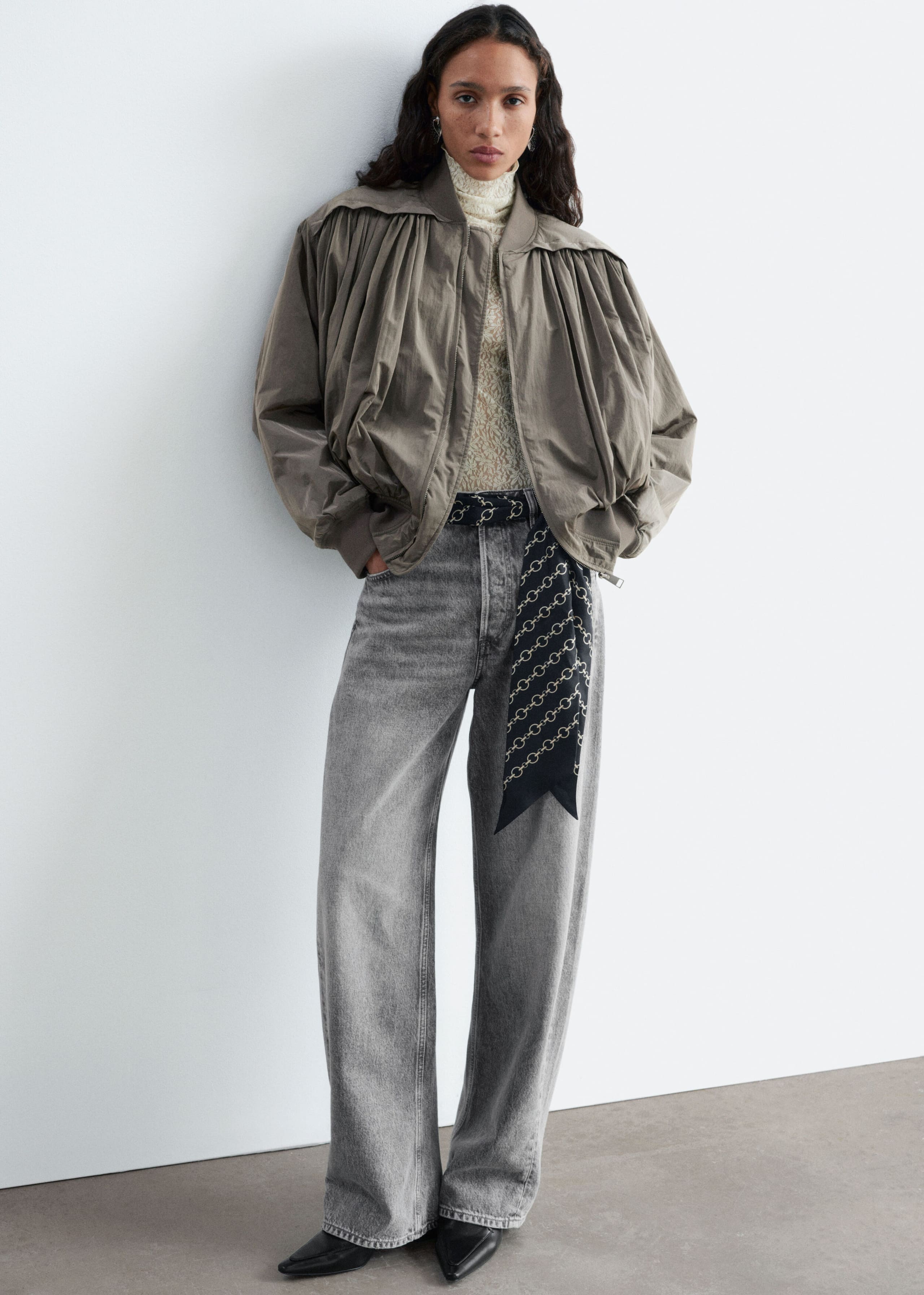 Veste style bomber froncée - Taupe - Lookbook