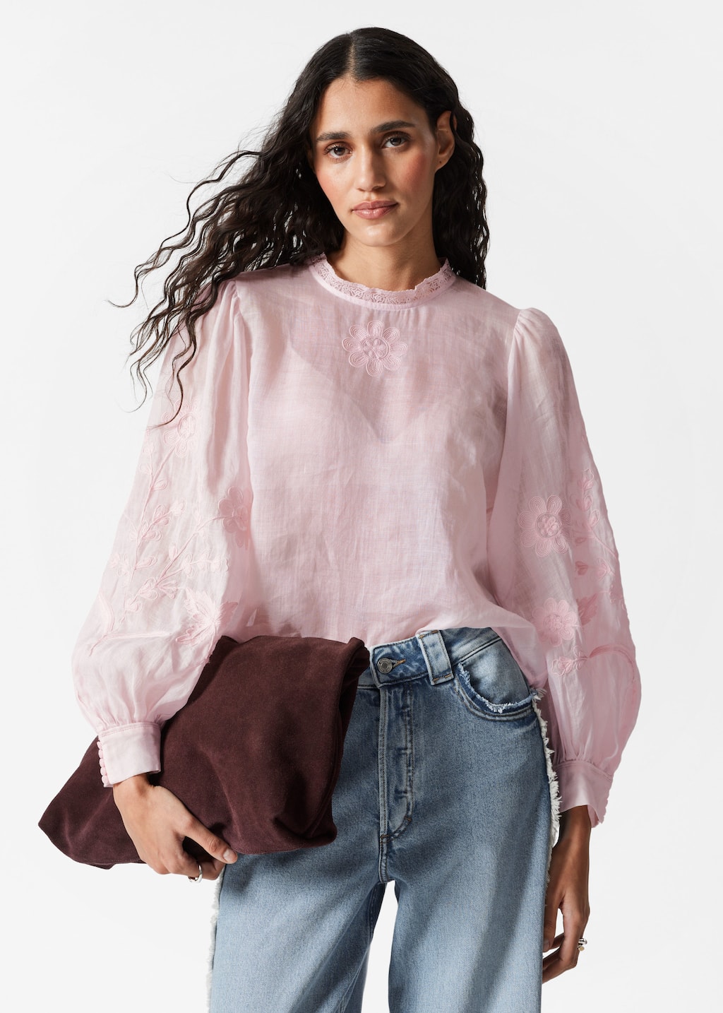 Image of Blusa de ramio bordada