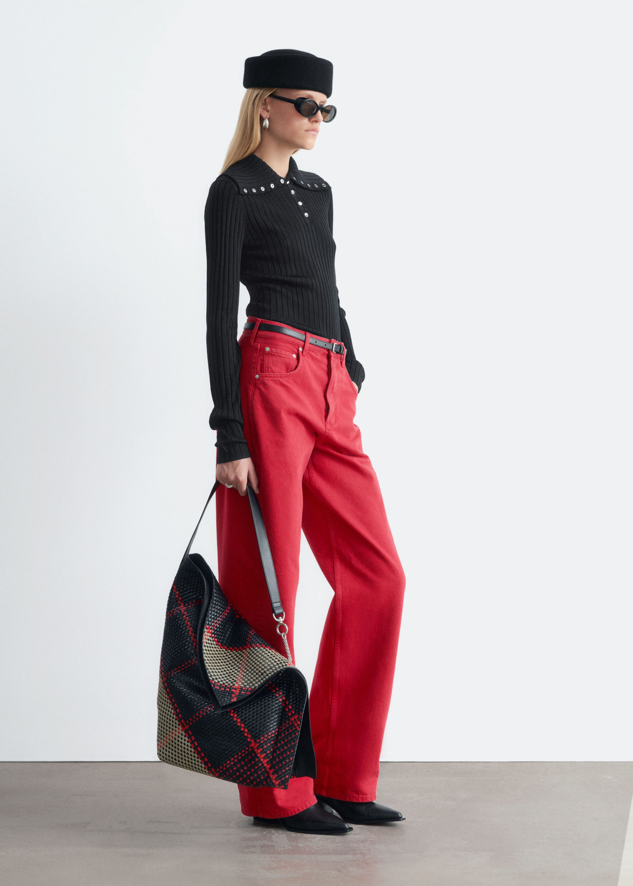 Barrel-Leg Jeans - Red - Lookbook