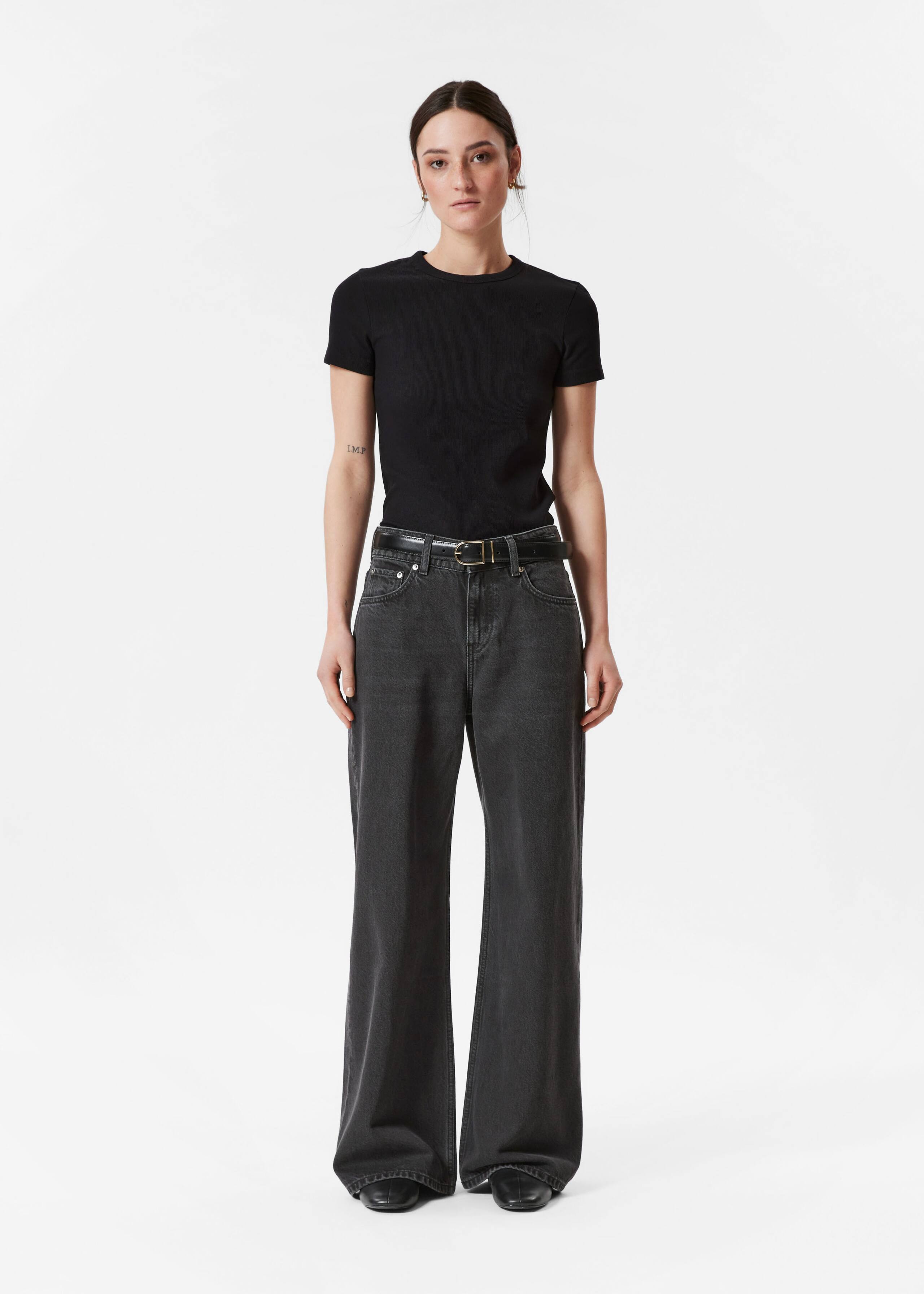 Wide Long Jeans - Mid Blue - Lookbook