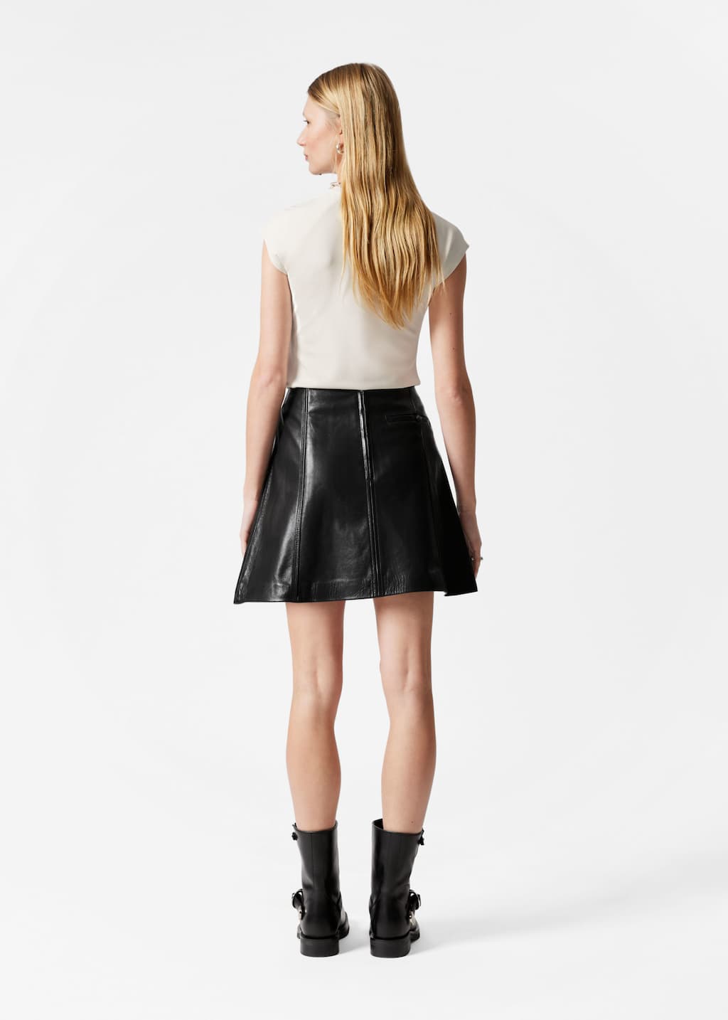 Camiseta de manga corta tipo cap sleeve - Crema - Lookbook