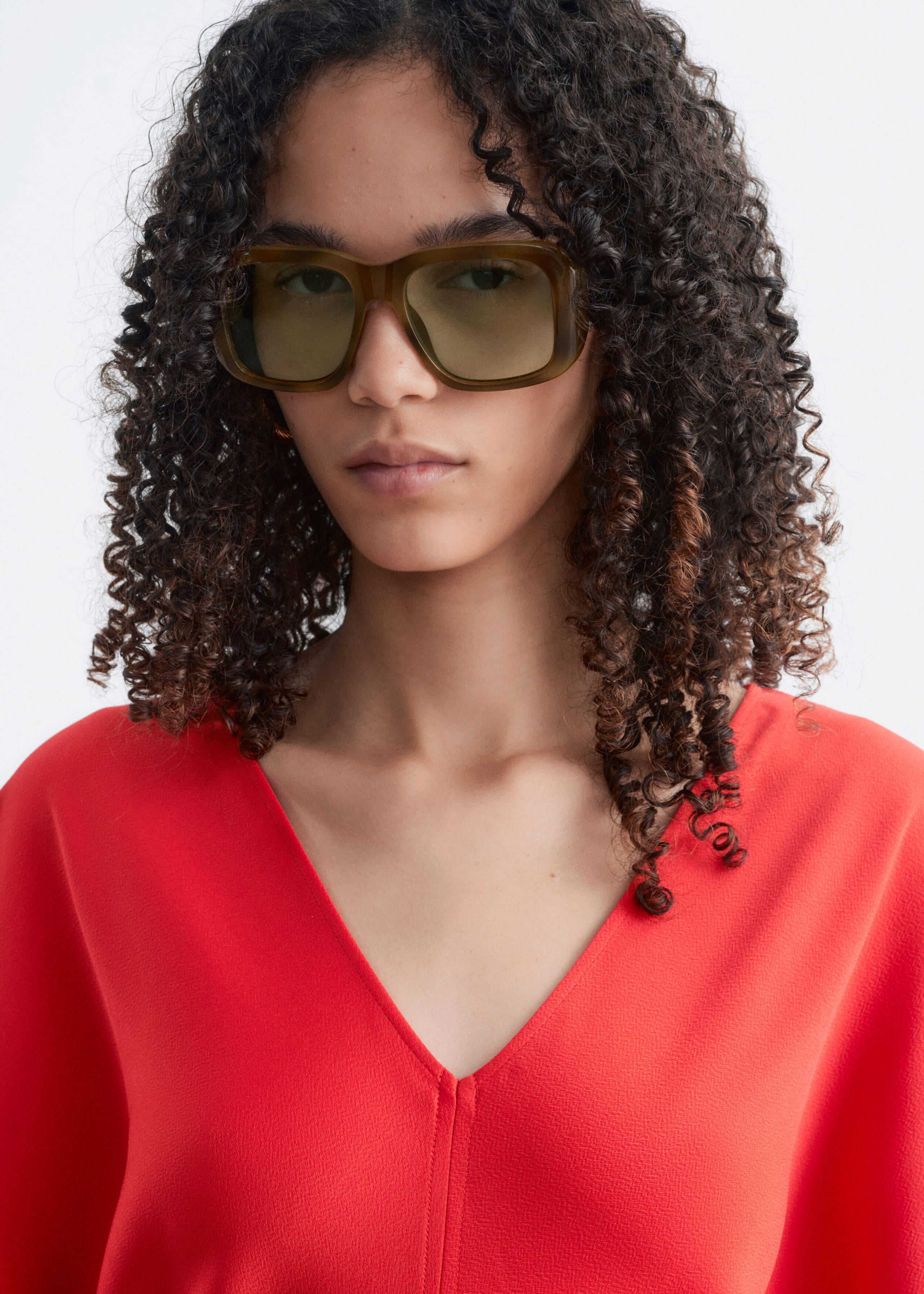 Robe longue à col en V - Rouge - Lookbook