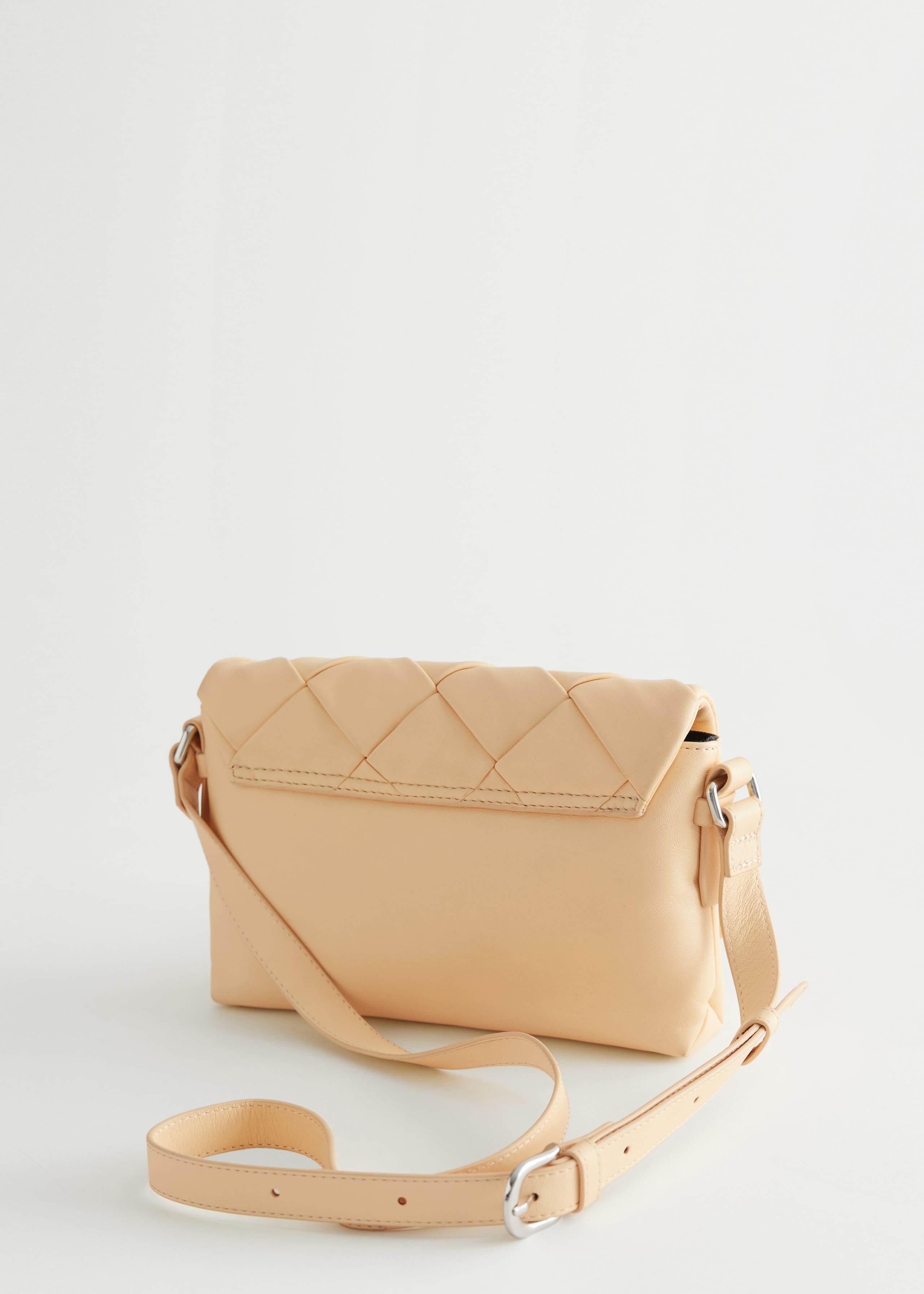 BraidedLeatherCrossbodyBag - Chestnut - Natura morta