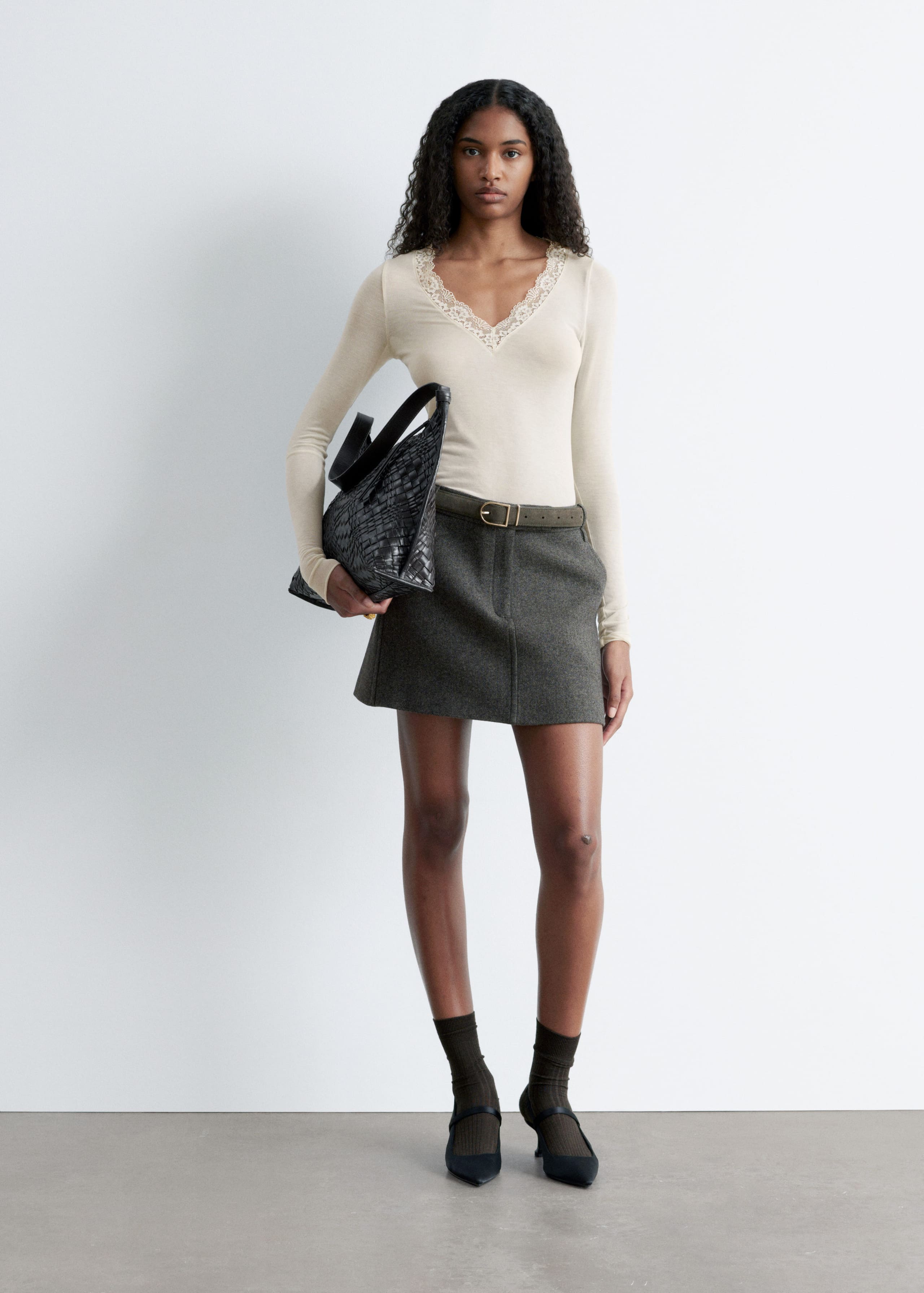 Image of Oberteil mit V-Ausschnitt und Spitzenbesatz