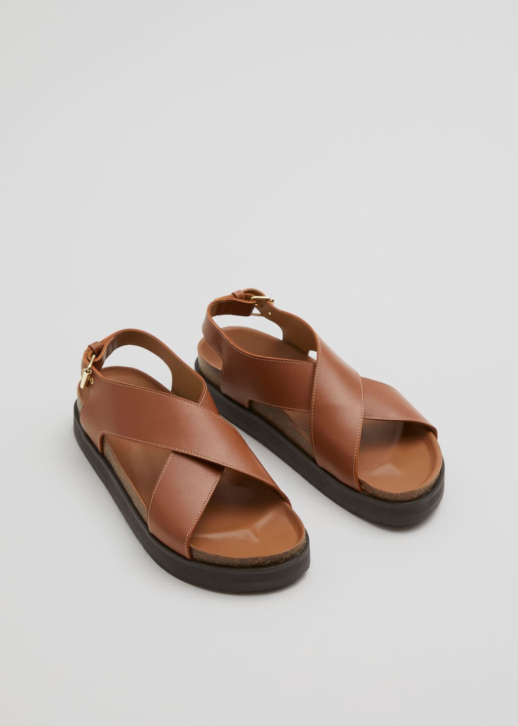 Ledersandalen mit überkreuzten Riemen - Schwarz - Stillleben