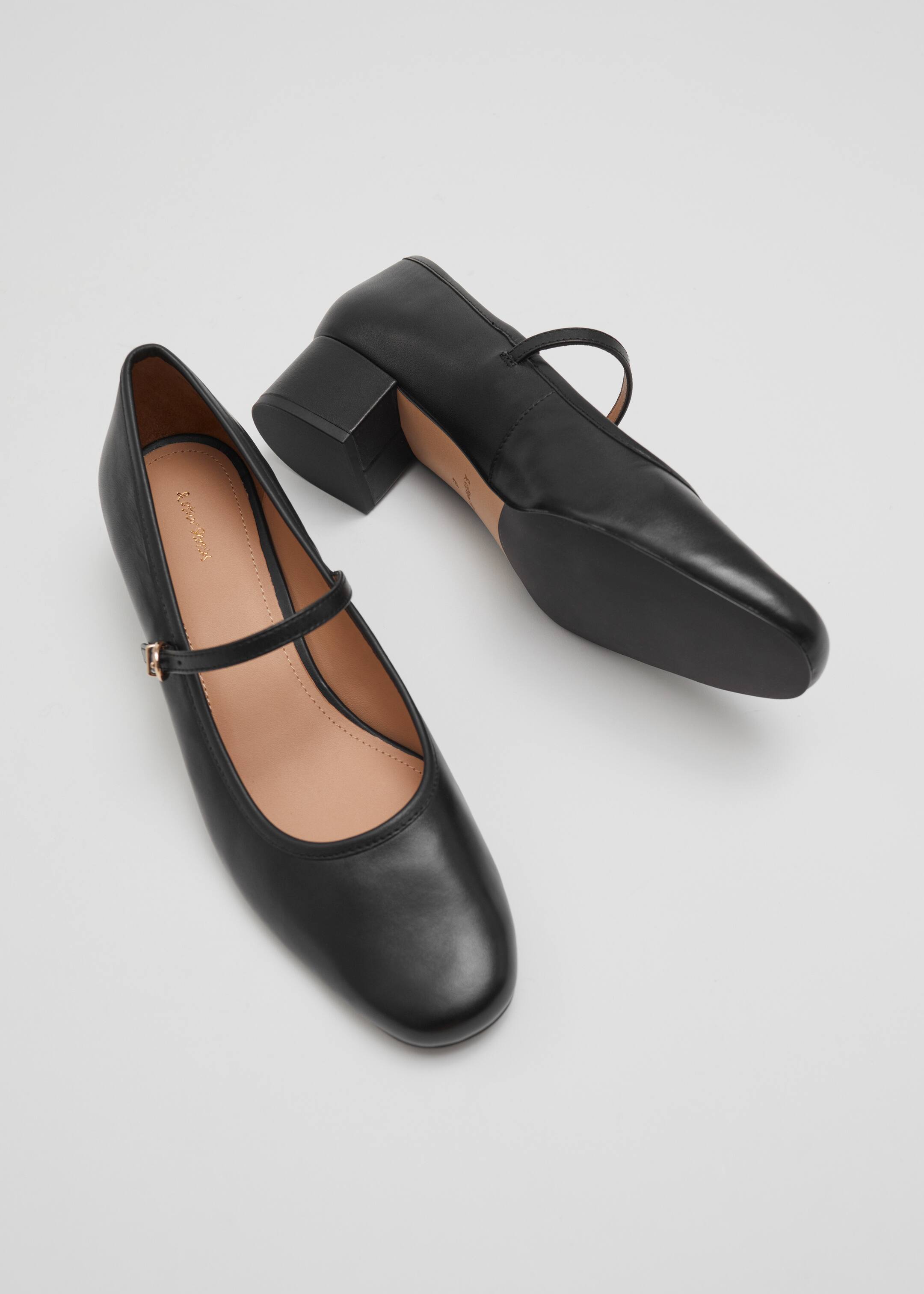 Visa större bild: Mary Jane-pumps - Svart - DAM | H&M SE 4