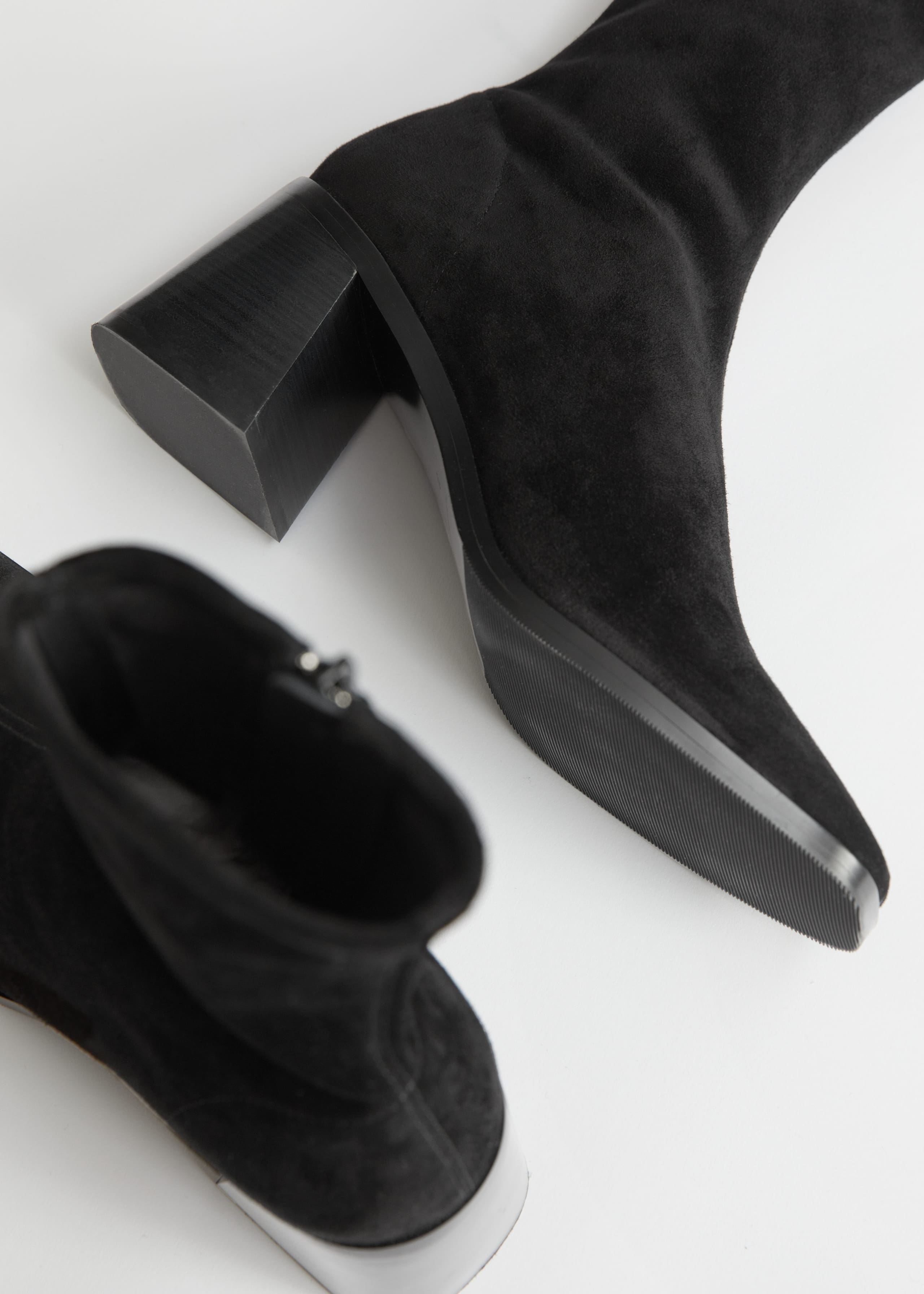 Suede Sock Boots - {{variantName}} - Descrizione dettagliata