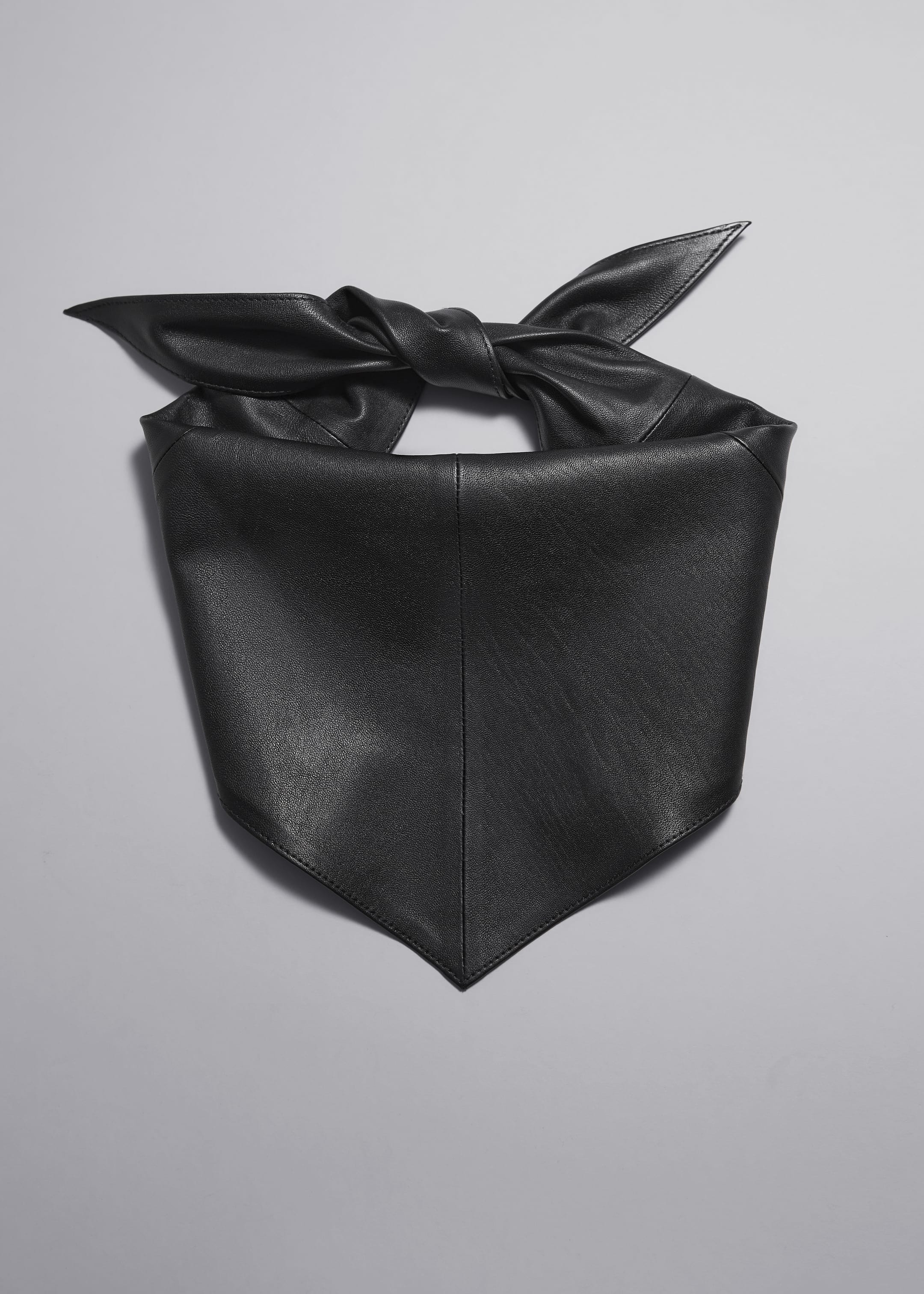 Größeres Bild ansehen: Lederschal - Schwarz - Ladies | H&M DE 1