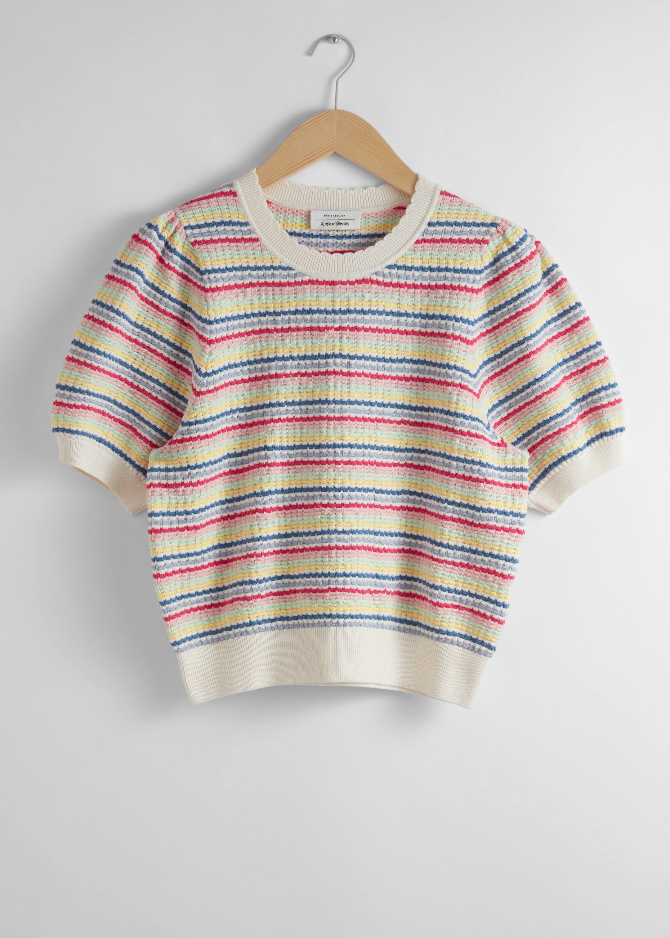 Visa större bild: Stickad topp med uddkant - Elfenben/rosa/röd/blå - DAM | H&M FI 1