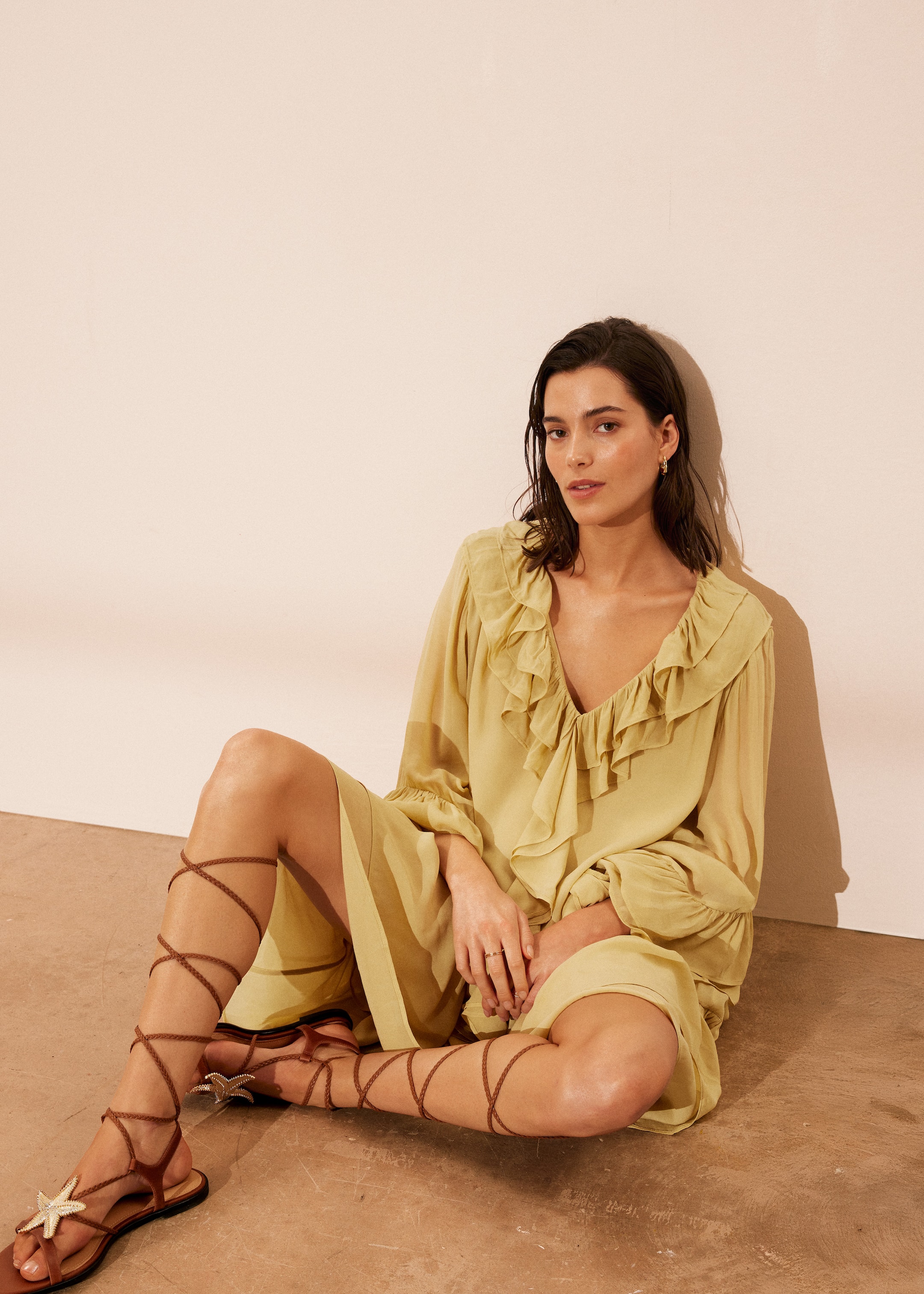 Visualizza immagine più grande: Sandali con fasce e lacci decorati - Marrone - DONNA | H&M IT 1