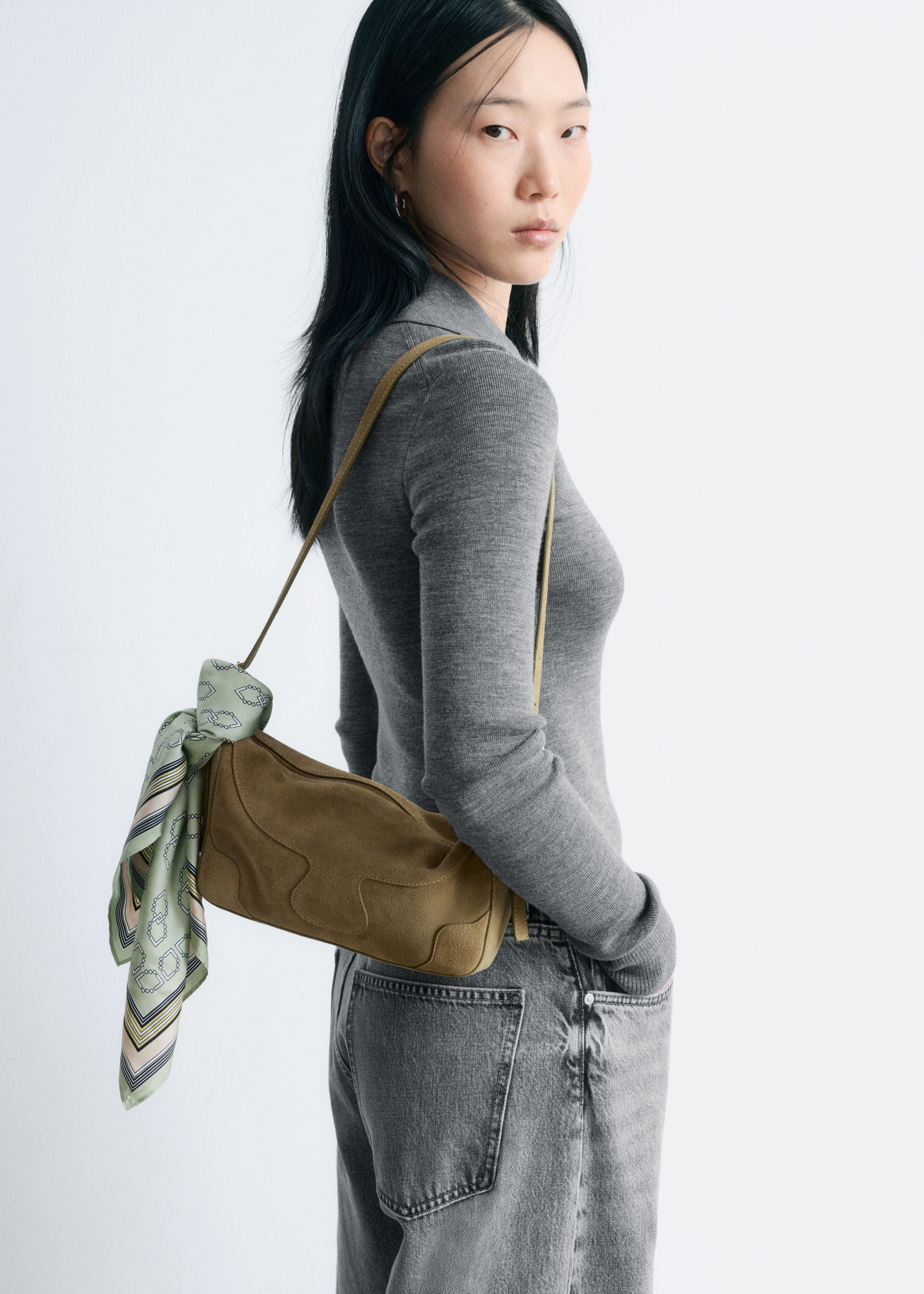 Sac à bandoulière rectangulaire en cuir - Daim vert kaki/Cuir noir