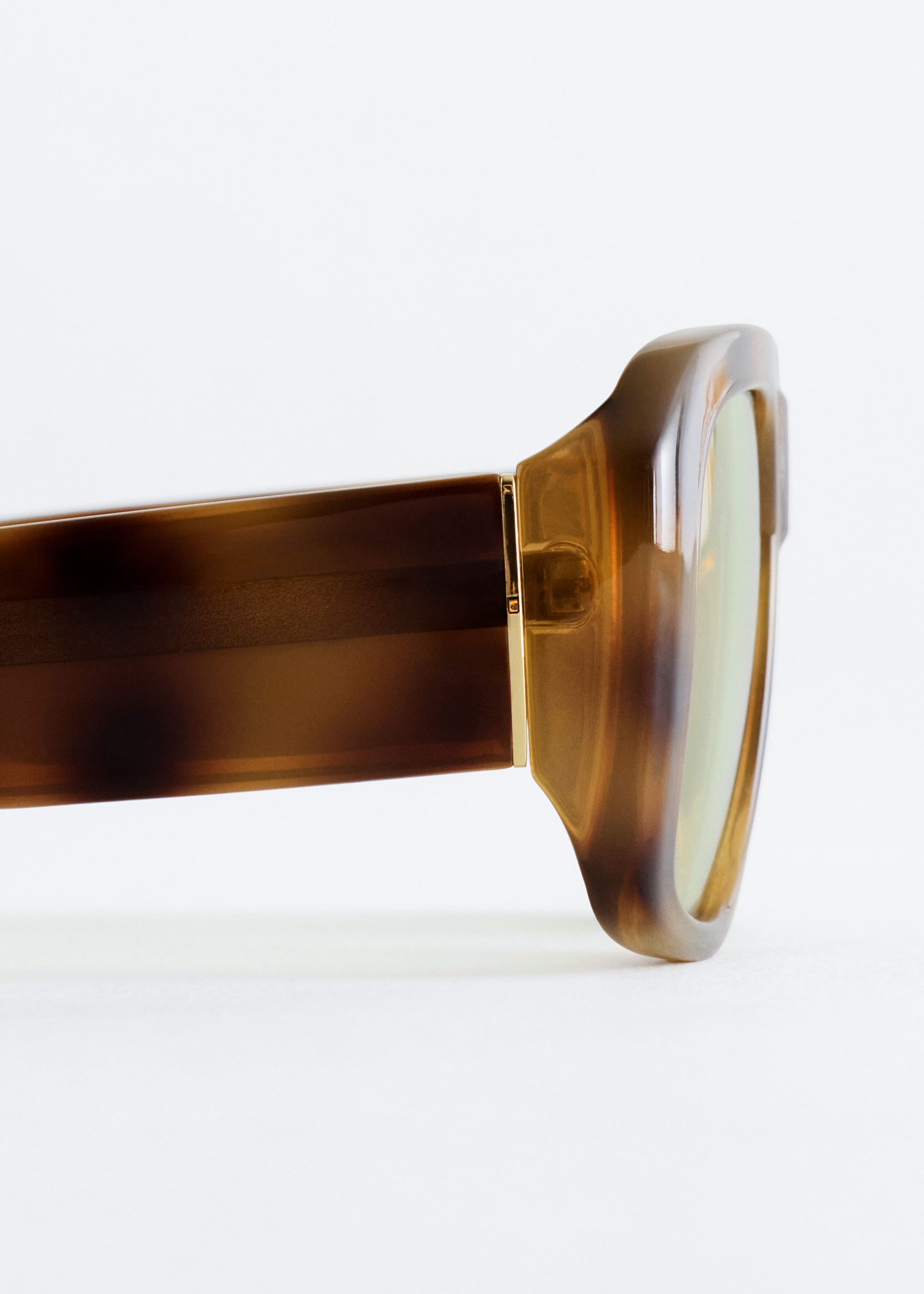 Oversized Sunglasses - Brown/Tortoiseshell - Still Life