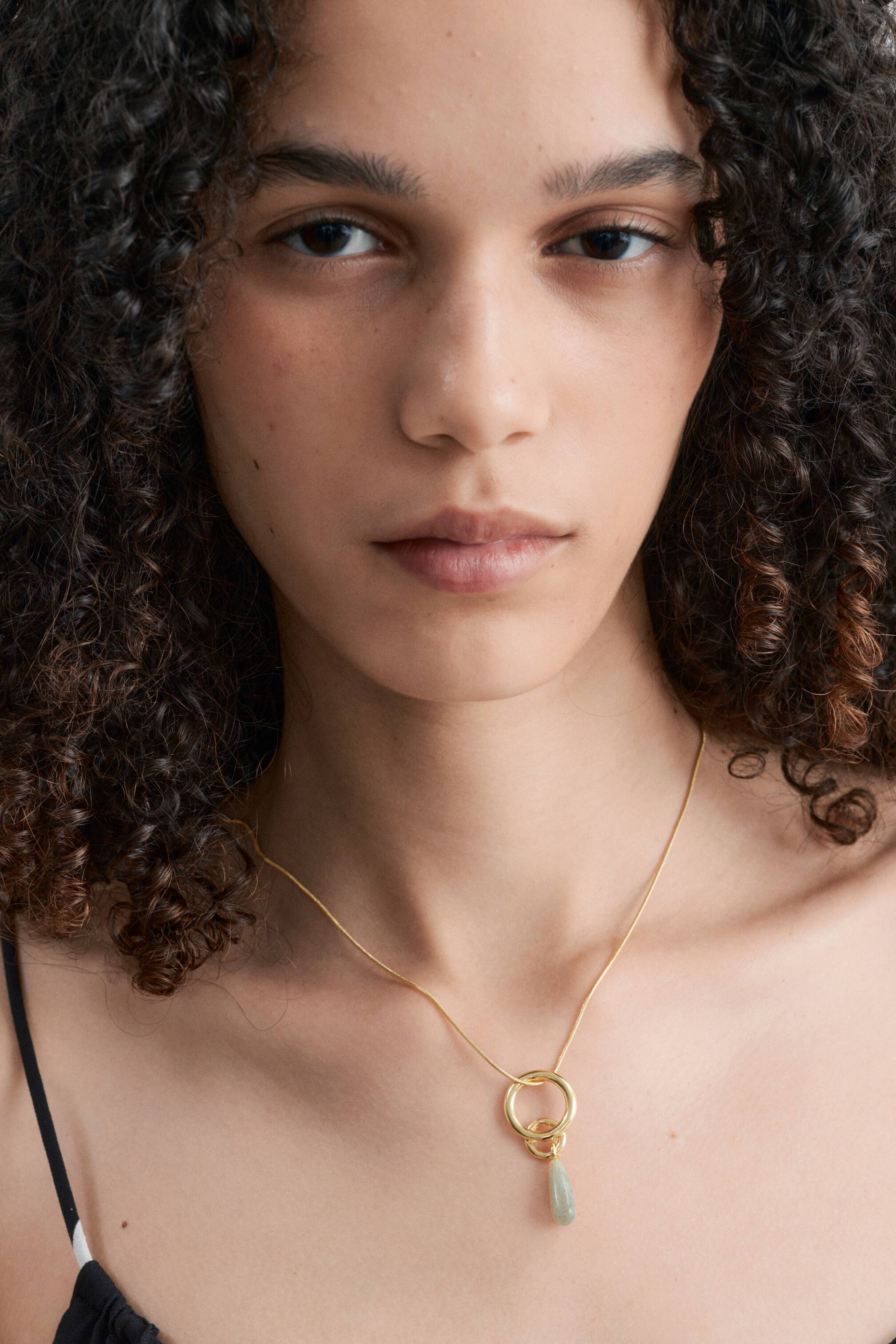 Agrandir l'image: Collier à pendentif en labradorite - Doré - FEMME | H&M BE 1